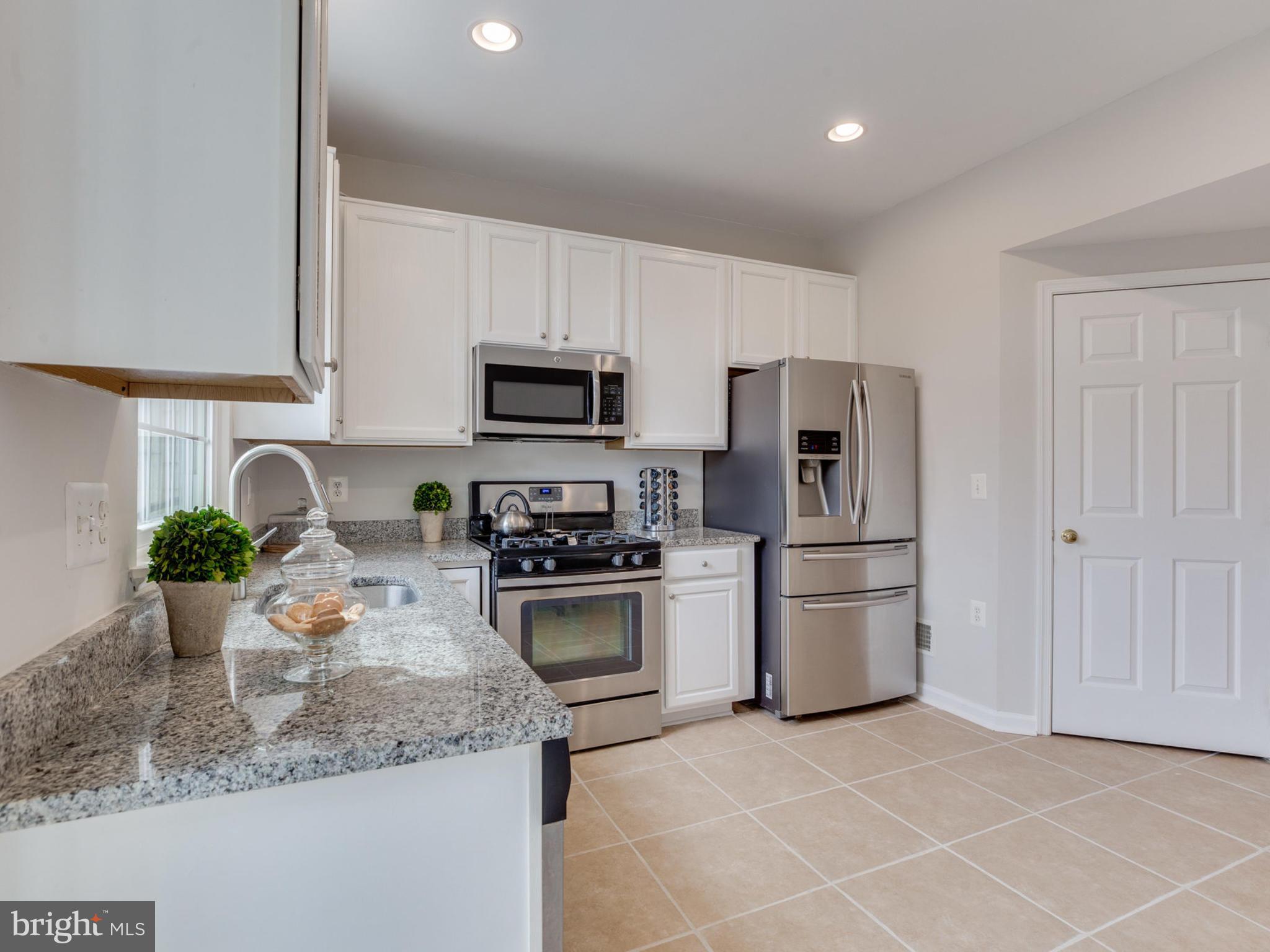 CEDAR LAKES - Residential