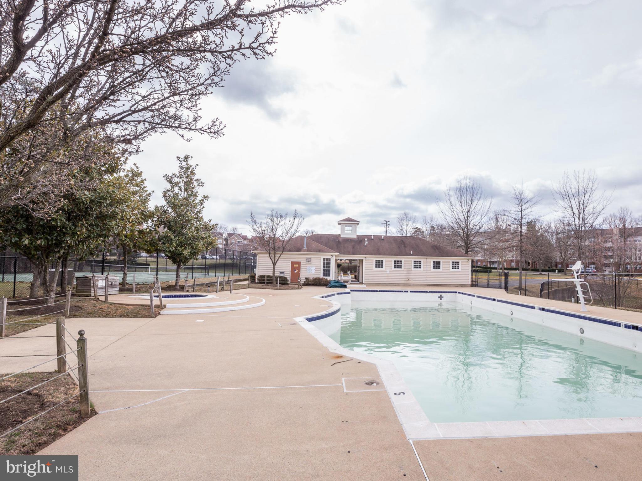 CEDAR LAKES - Residential