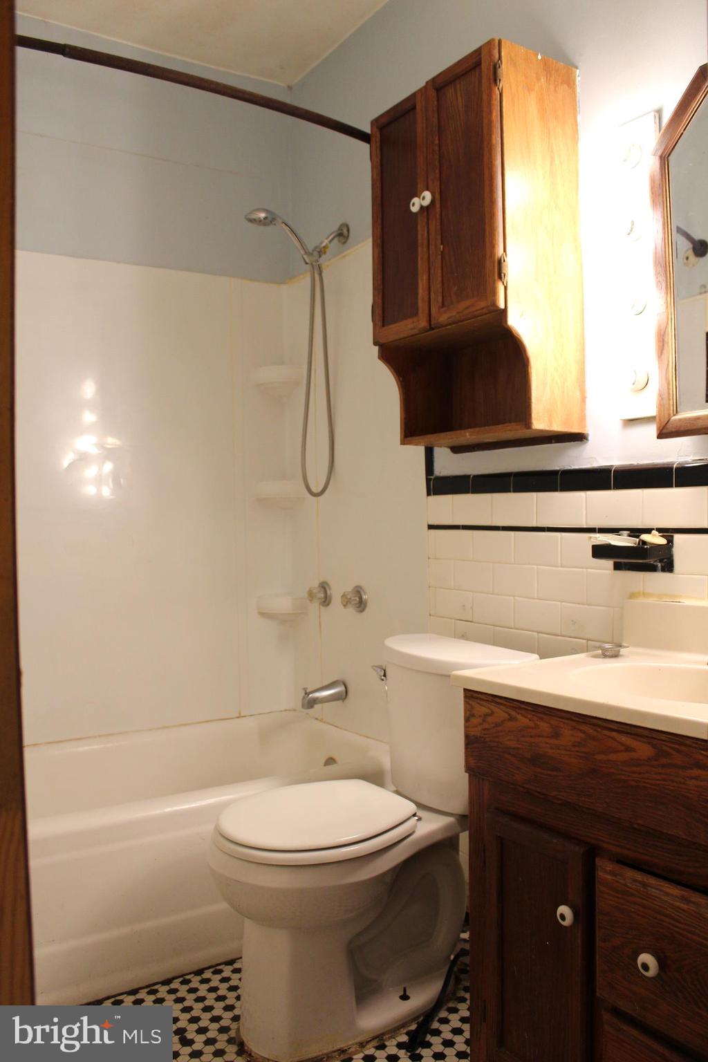 GLEN GARDENS - Residential