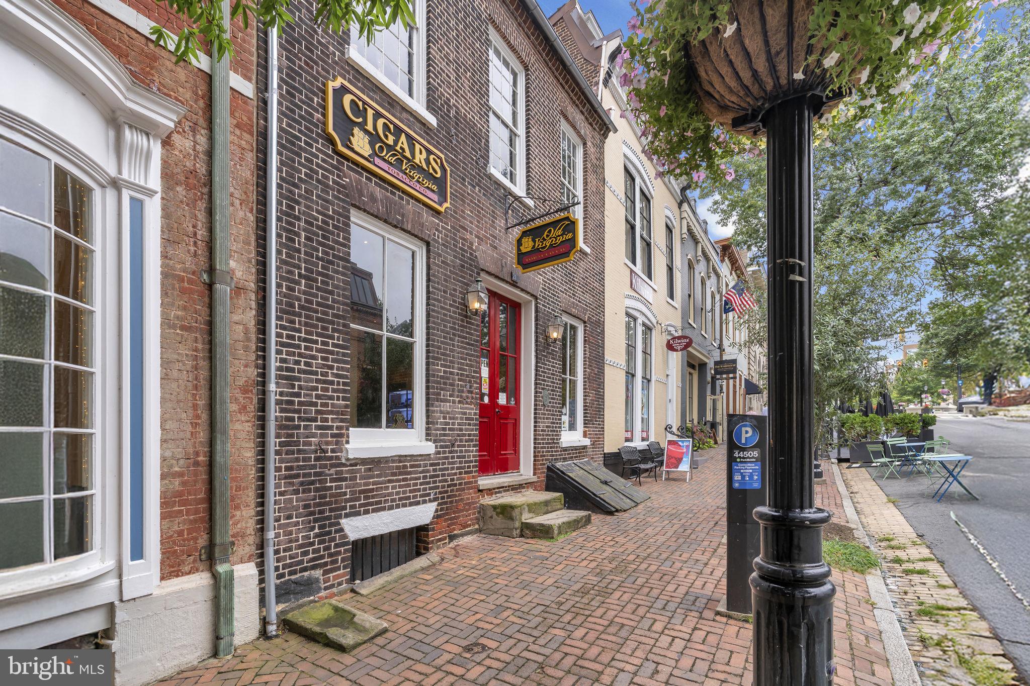 BEARINGS SOUTH - Residential Lease