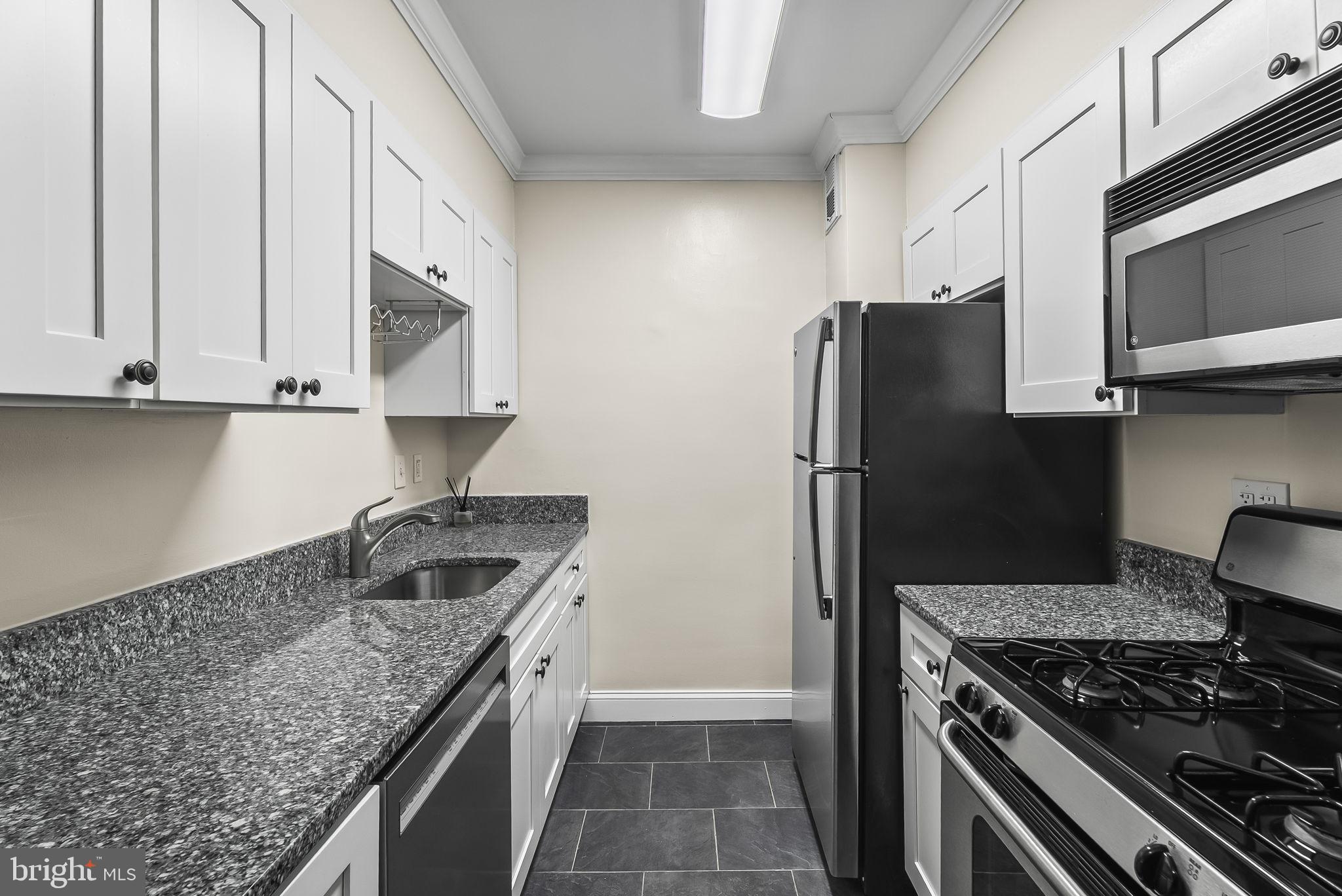 BEARINGS SOUTH - Residential Lease