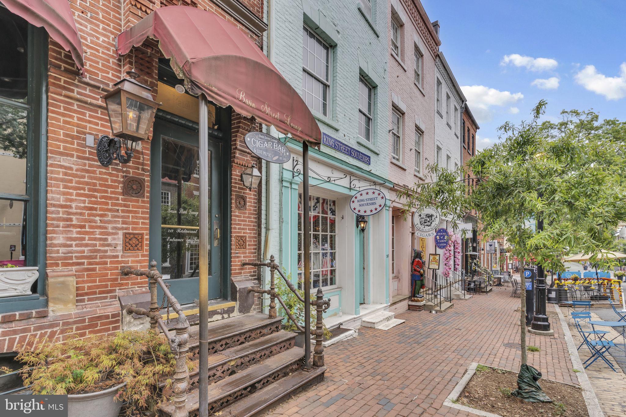 BEARINGS SOUTH - Residential Lease