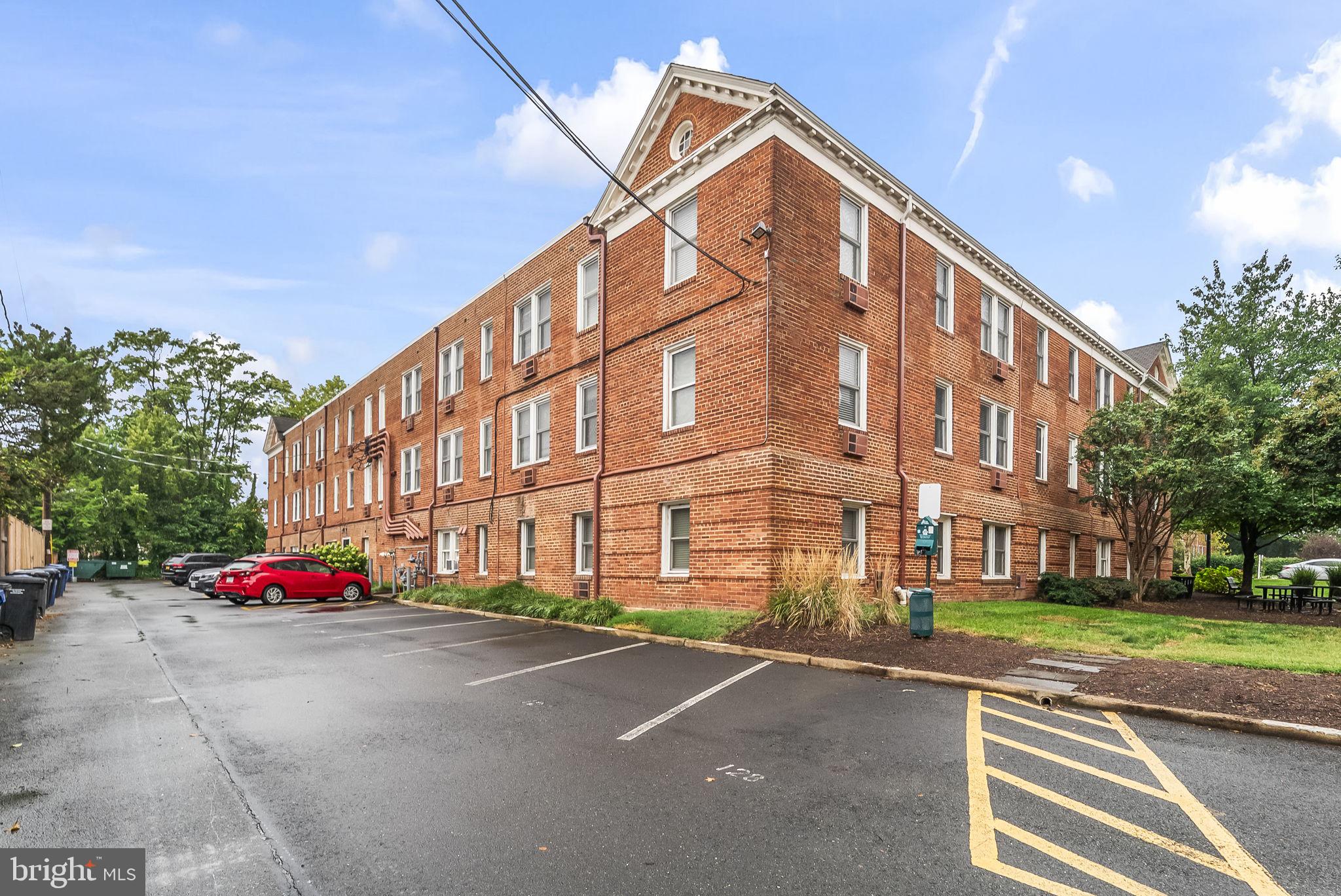 BEARINGS SOUTH - Residential Lease