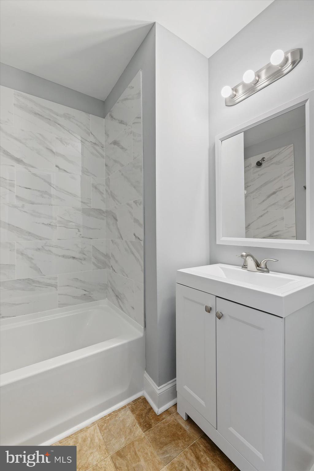 EDGECOMB - Residential