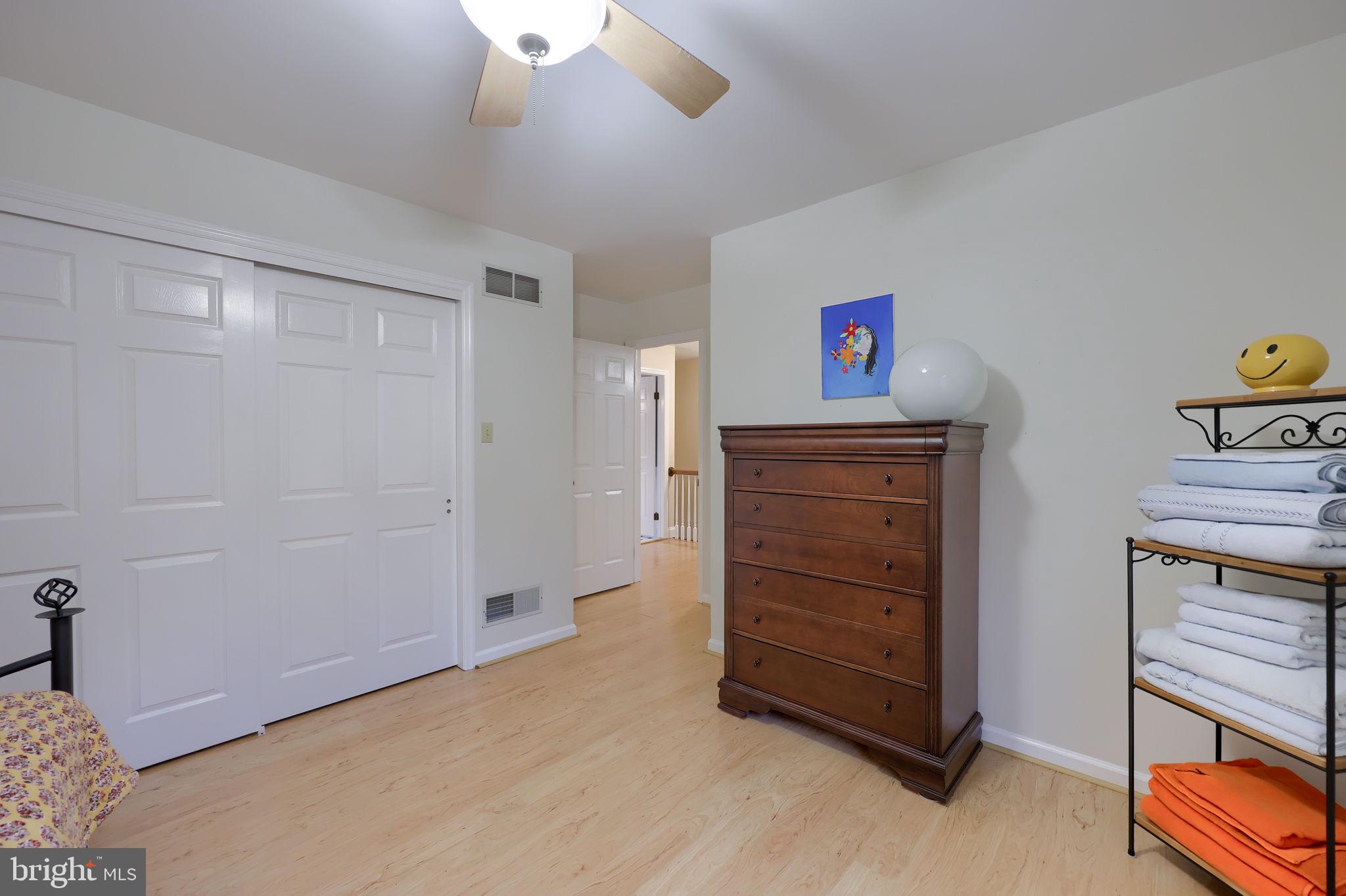 THE OAKS - Residential