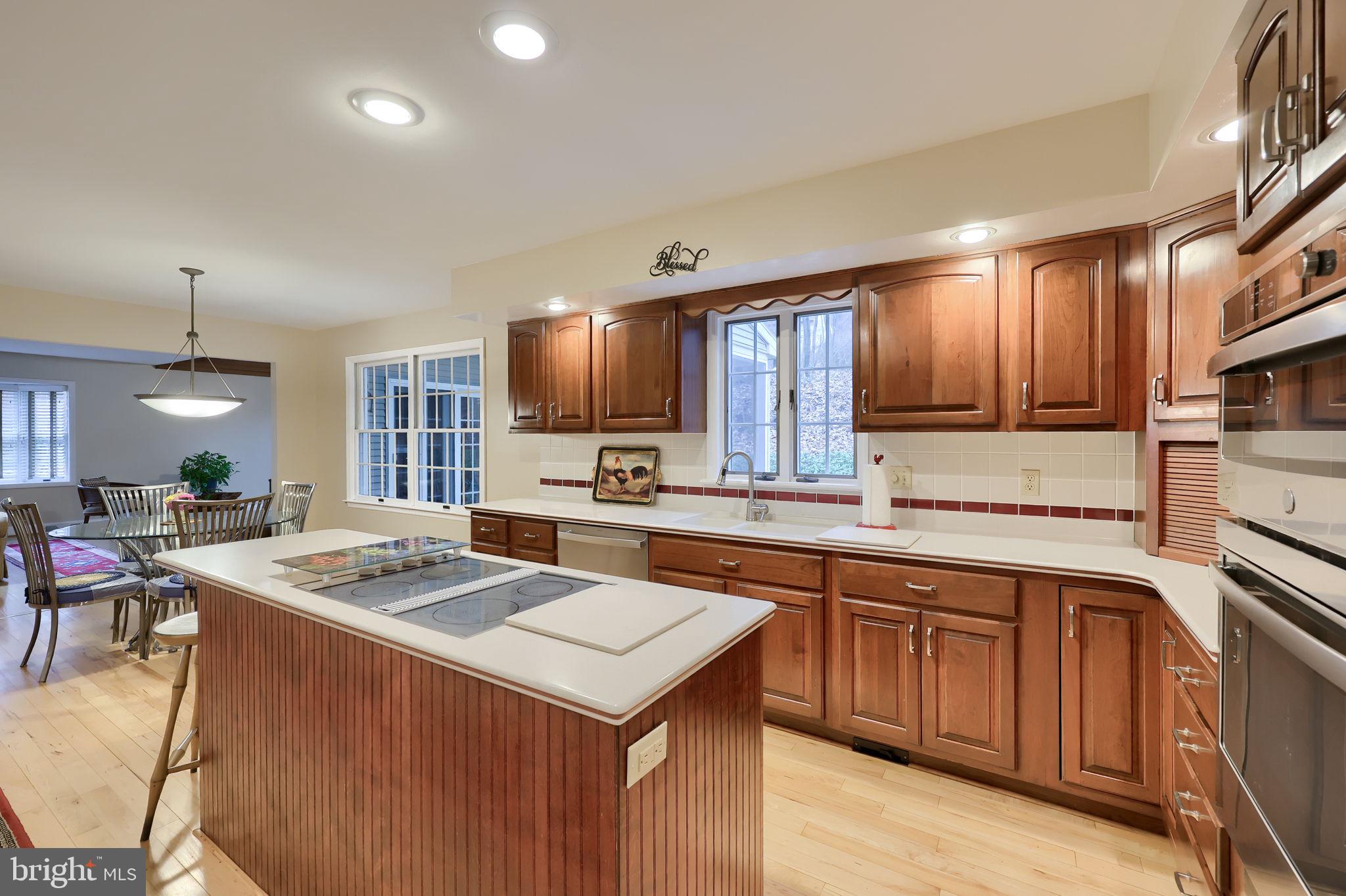 THE OAKS - Residential