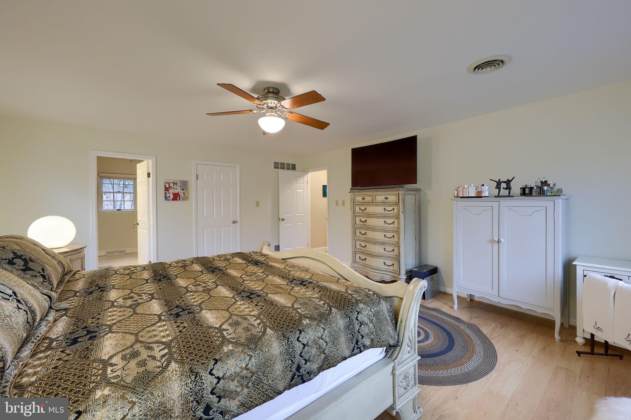 THE OAKS - Residential