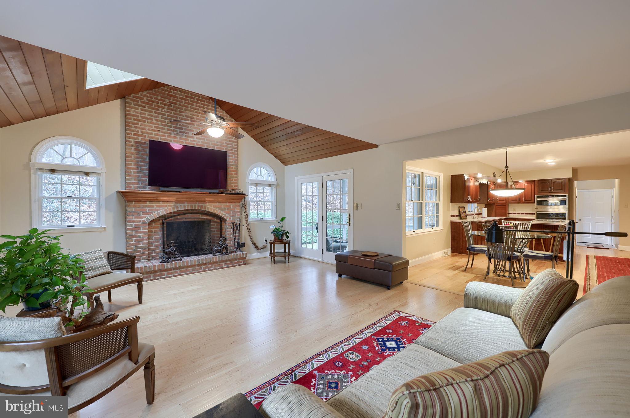 THE OAKS - Residential