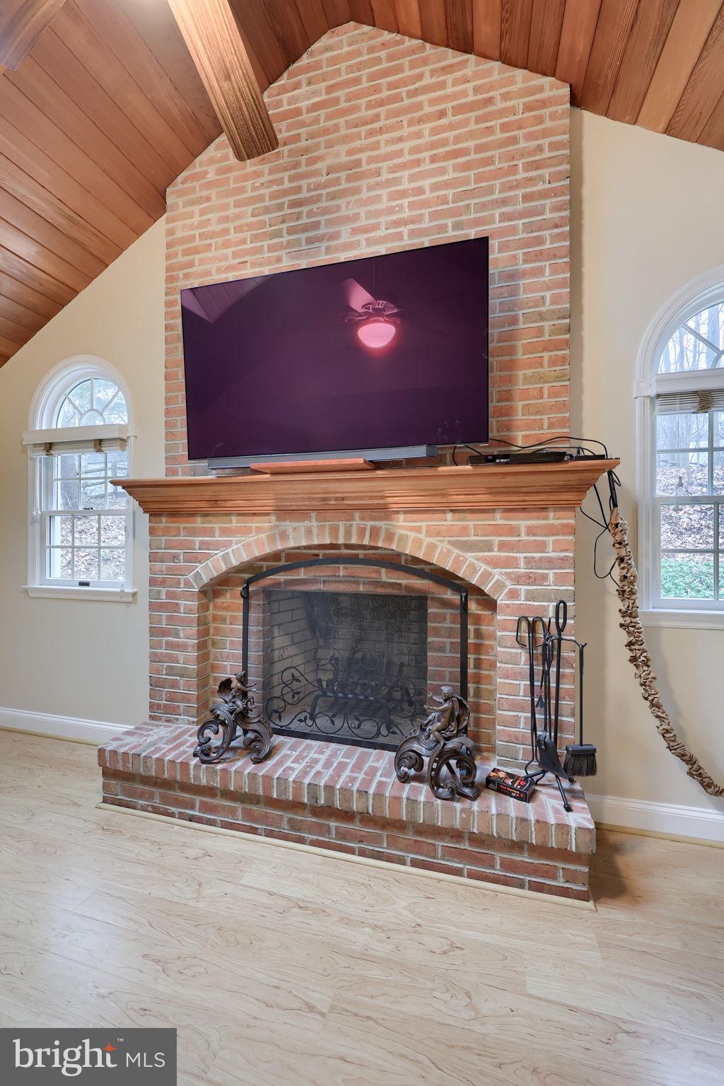 THE OAKS - Residential