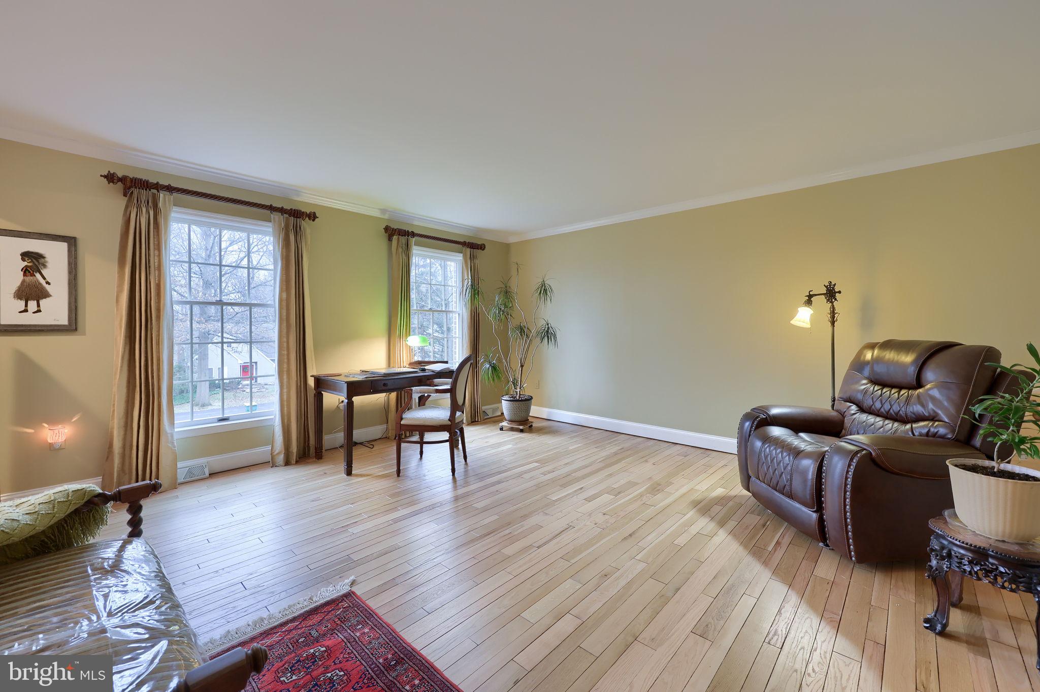 THE OAKS - Residential