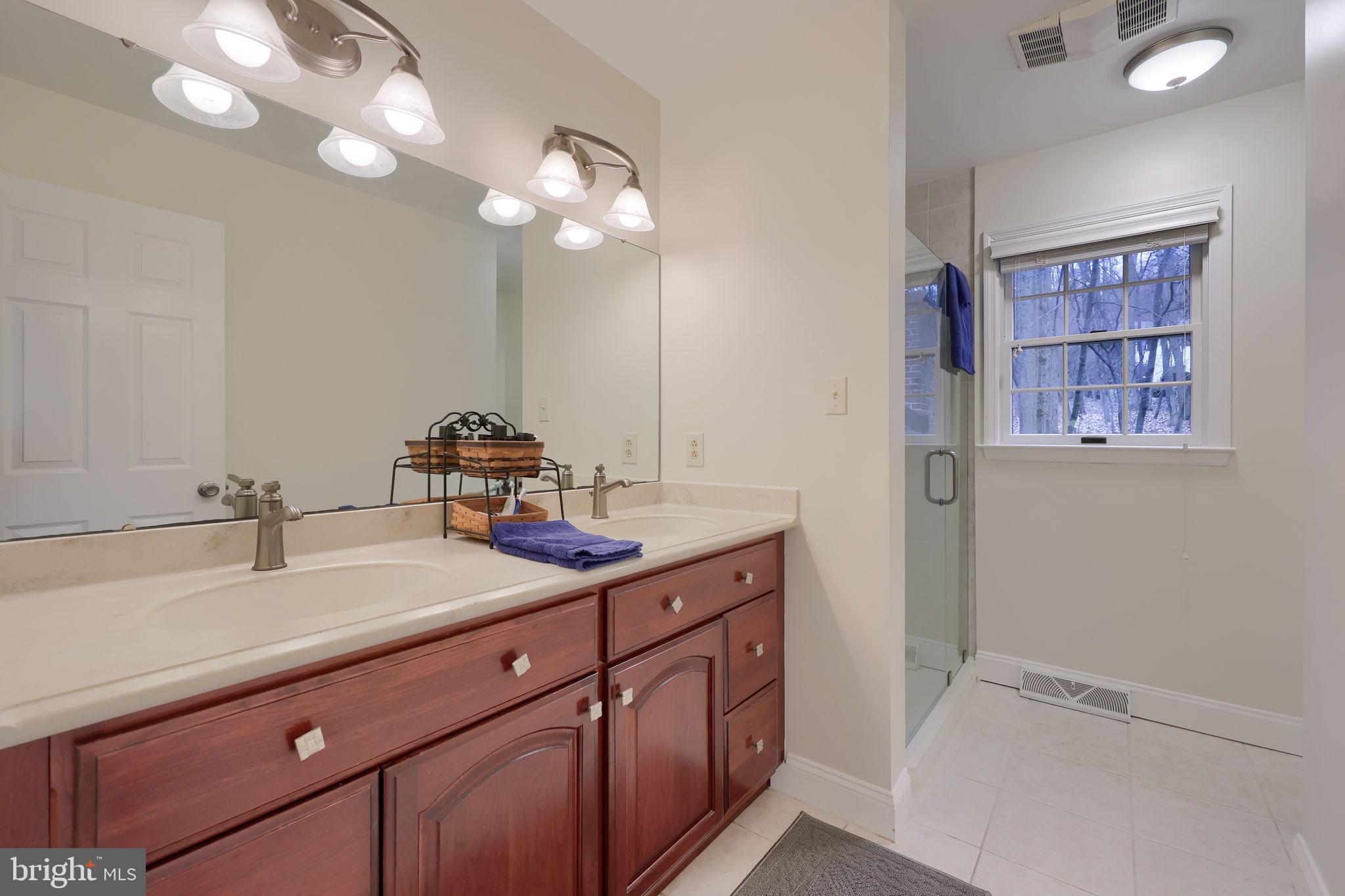 THE OAKS - Residential