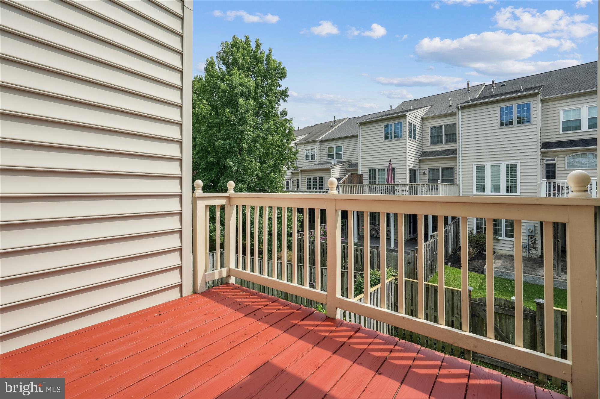 ROSE HILL FALLS - Residential