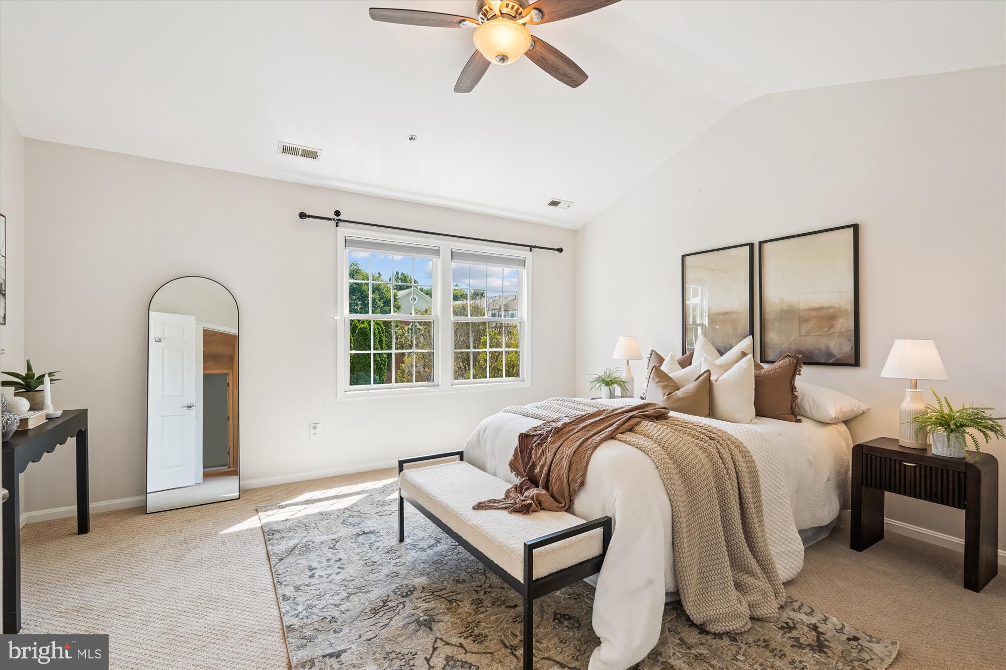 ROSE HILL FALLS - Residential