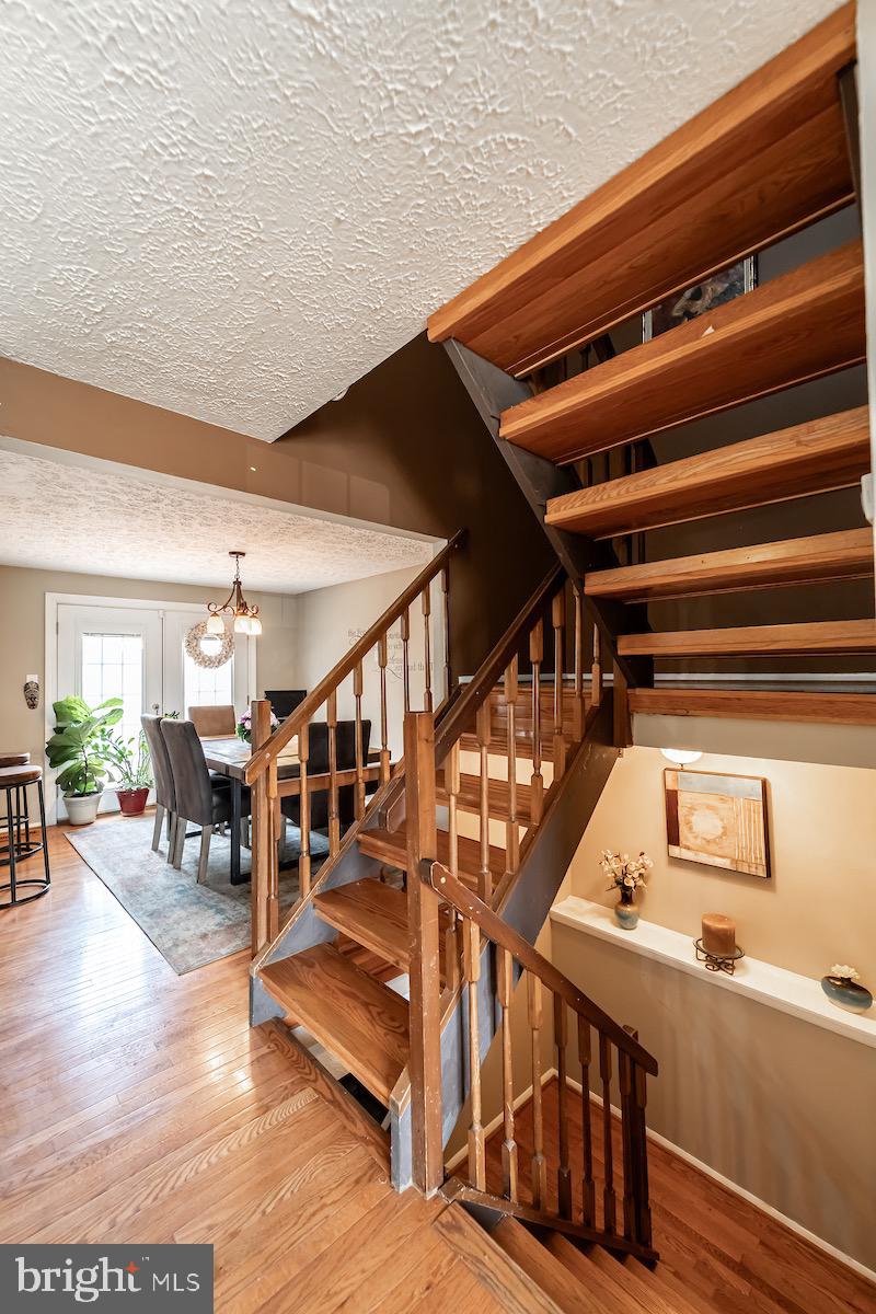 WILLOW HILLS - Residential