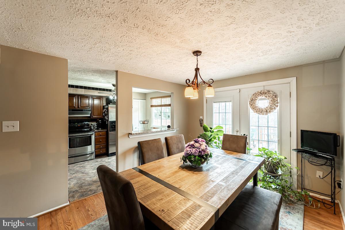 WILLOW HILLS - Residential