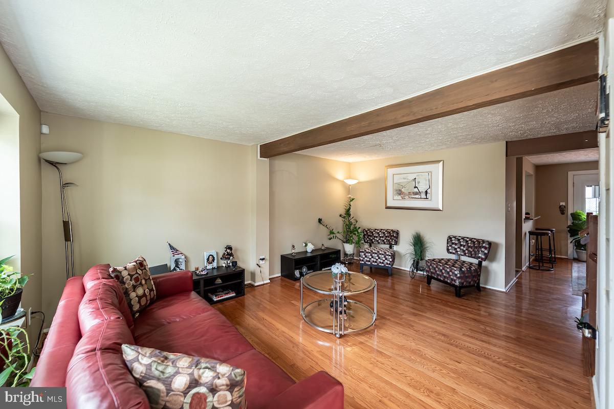 WILLOW HILLS - Residential