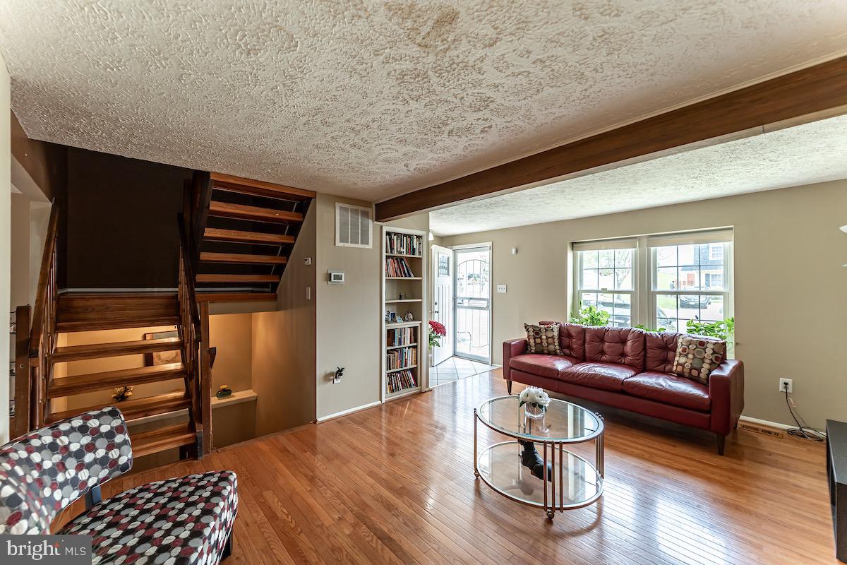 WILLOW HILLS - Residential