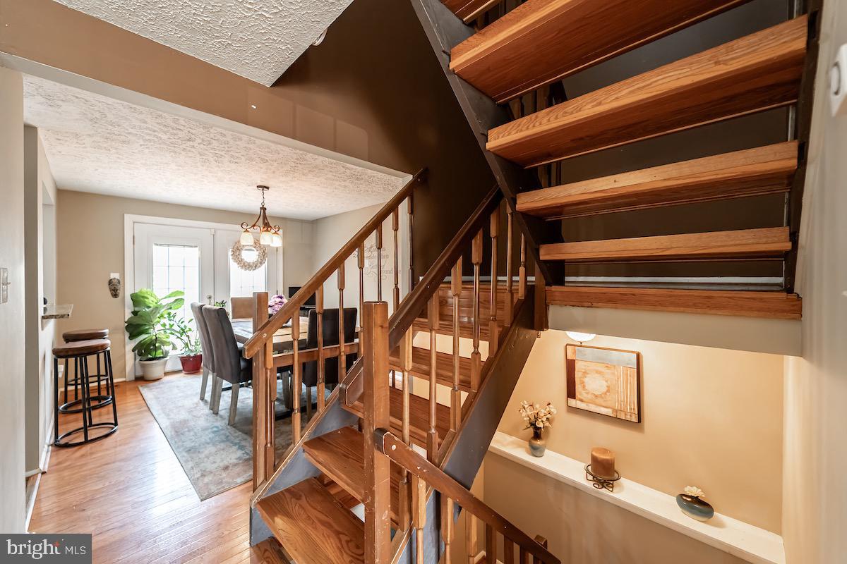 WILLOW HILLS - Residential