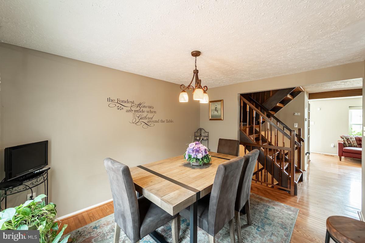 WILLOW HILLS - Residential