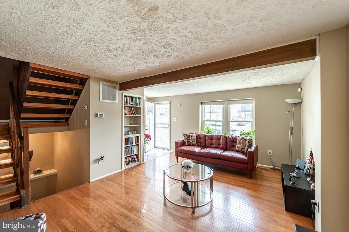 WILLOW HILLS - Residential