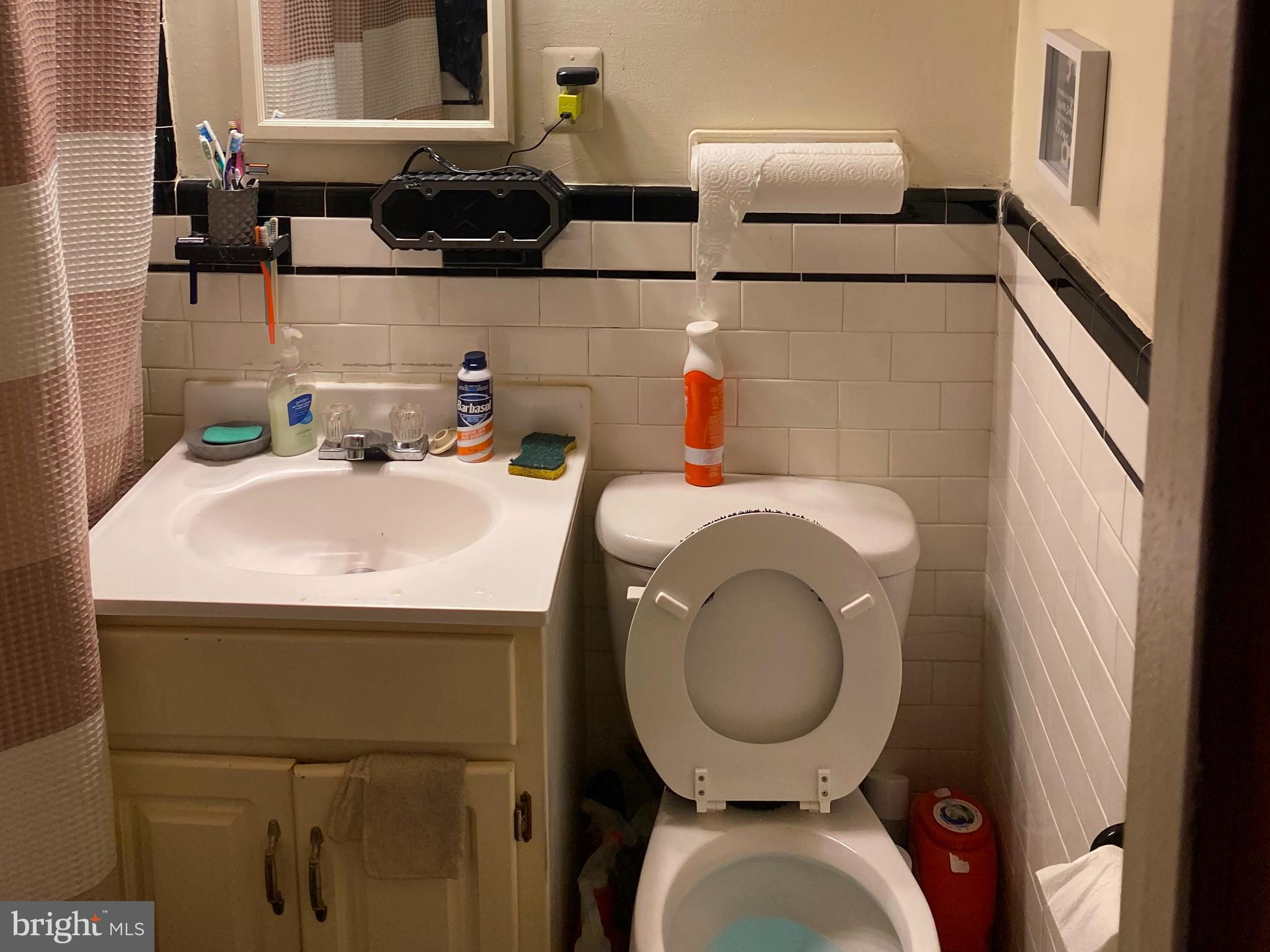 GUILFORD - Commercial Sale