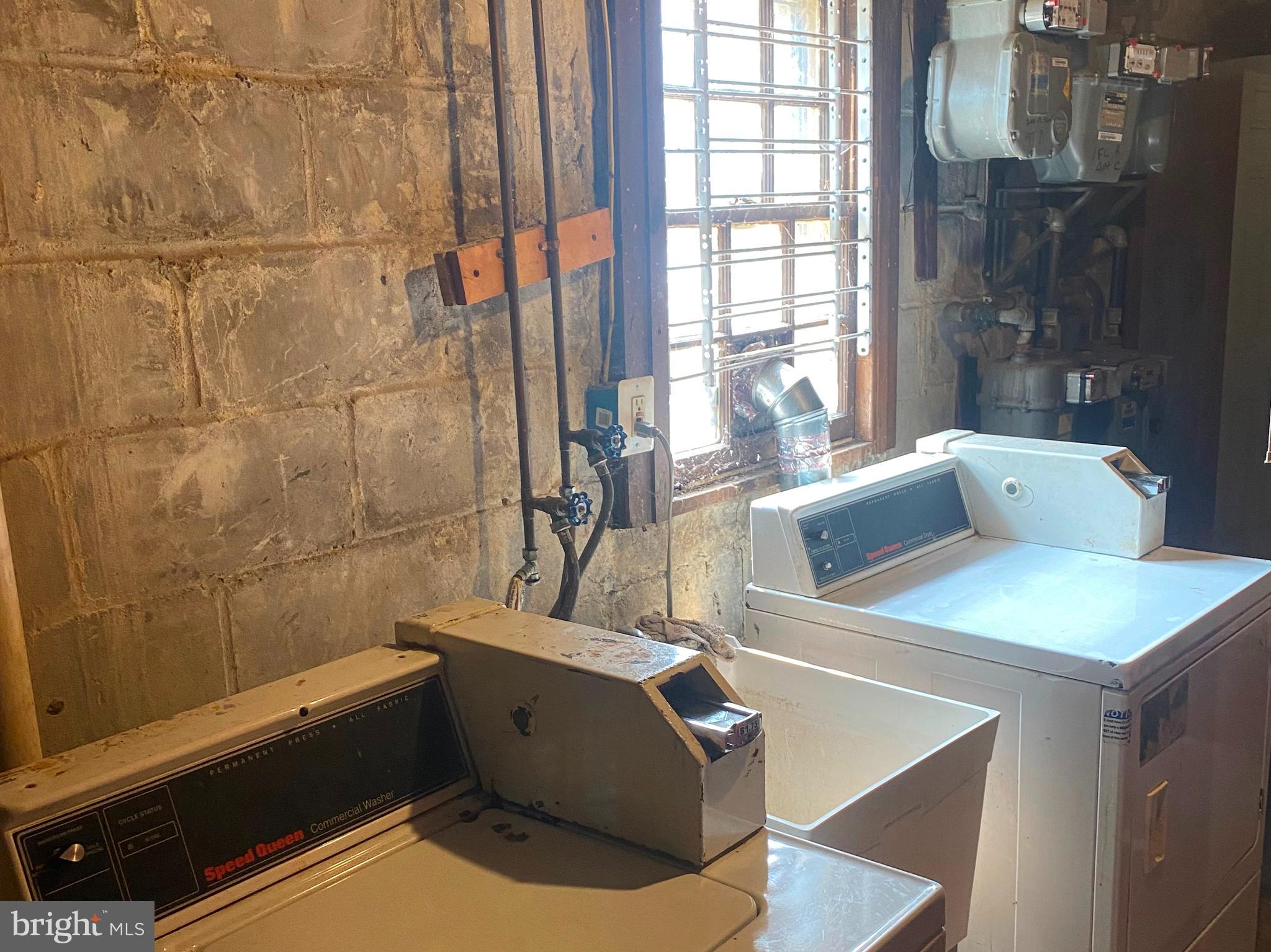 GUILFORD - Commercial Sale