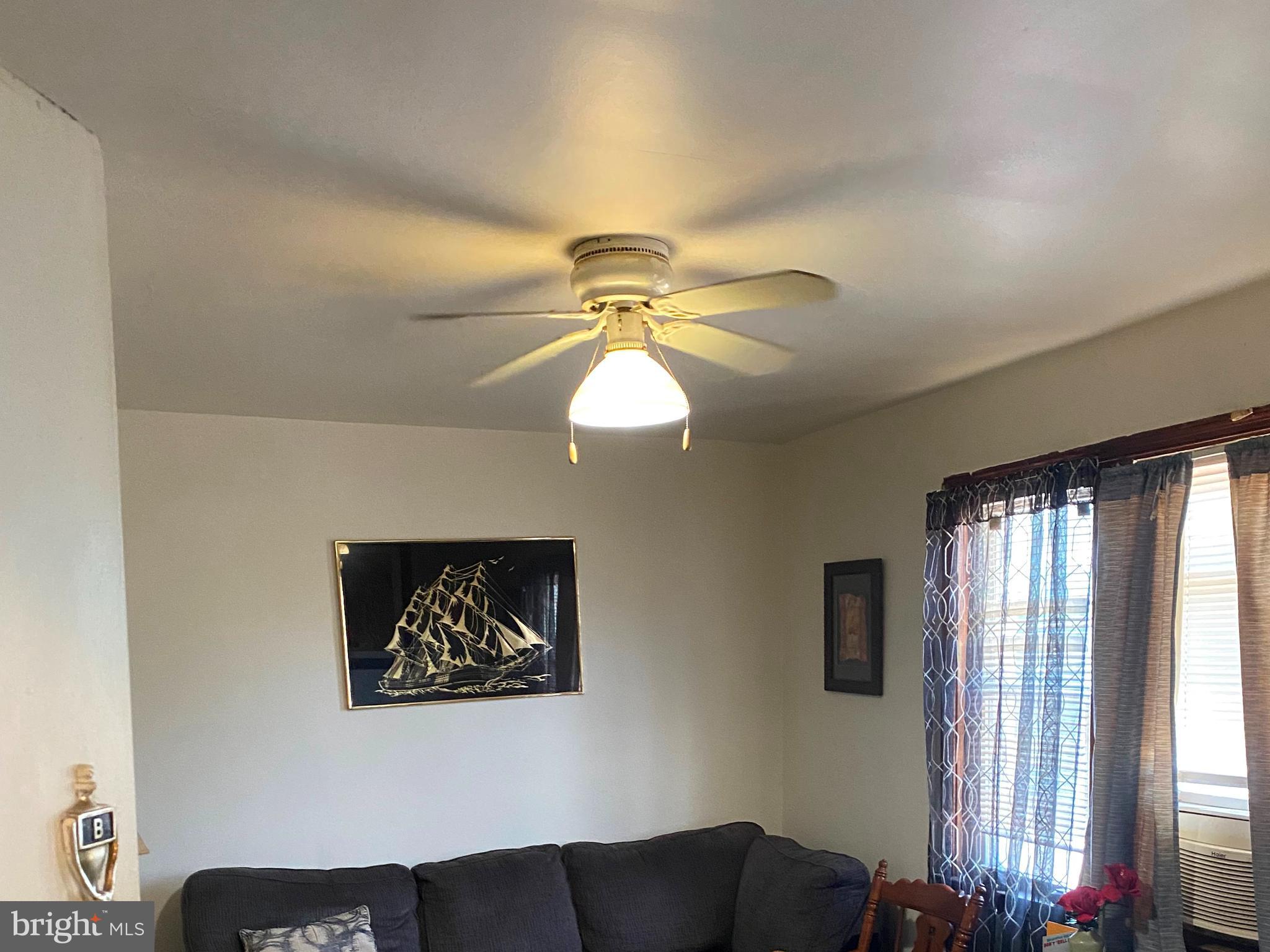 GUILFORD - Commercial Sale