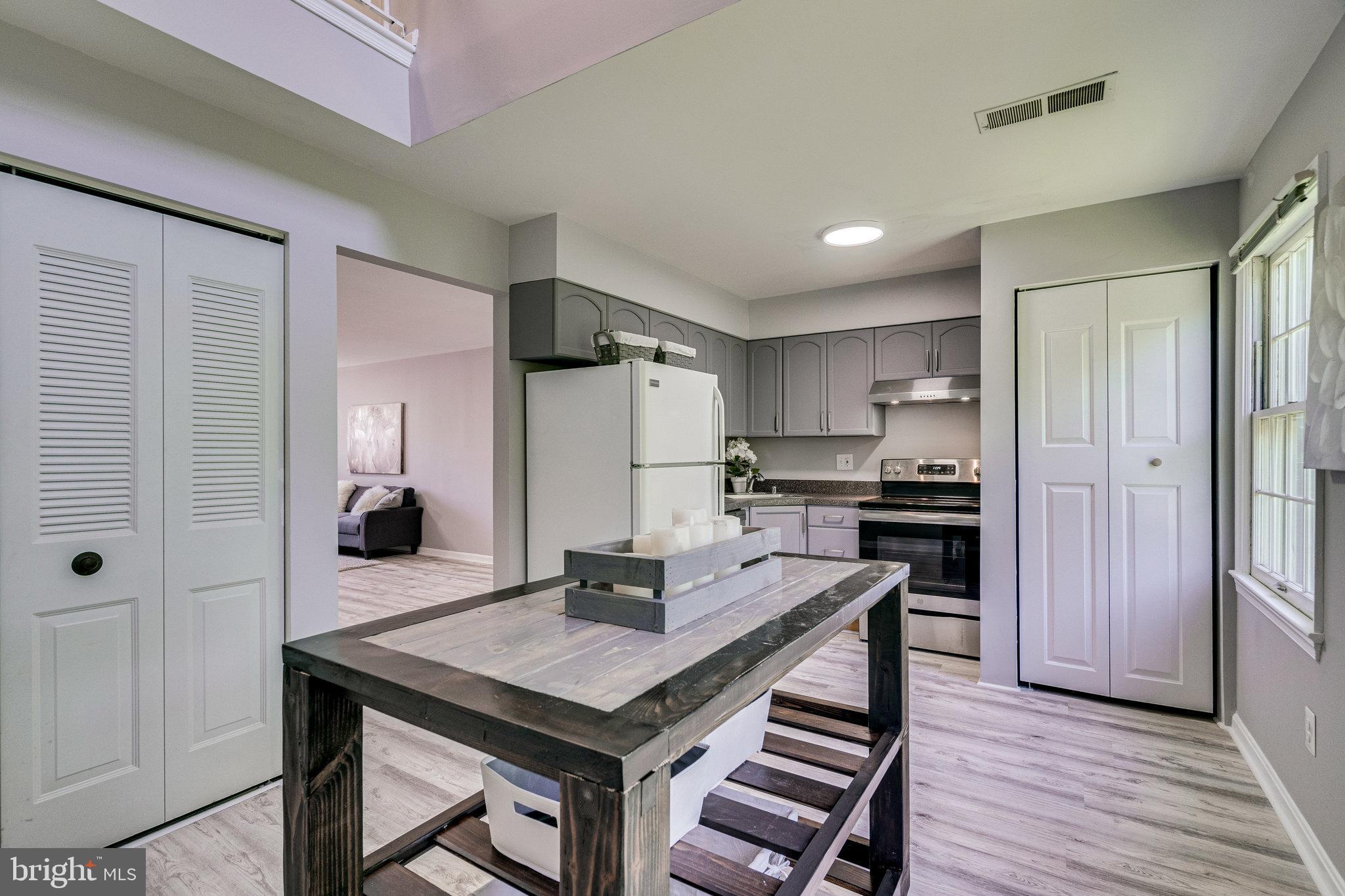 BEDFORD PARK - Residential