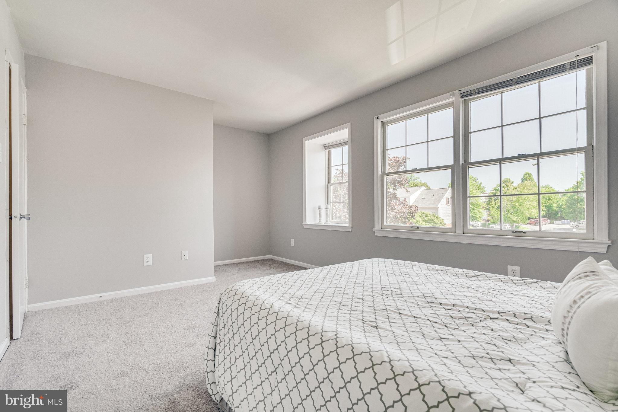 BEDFORD PARK - Residential