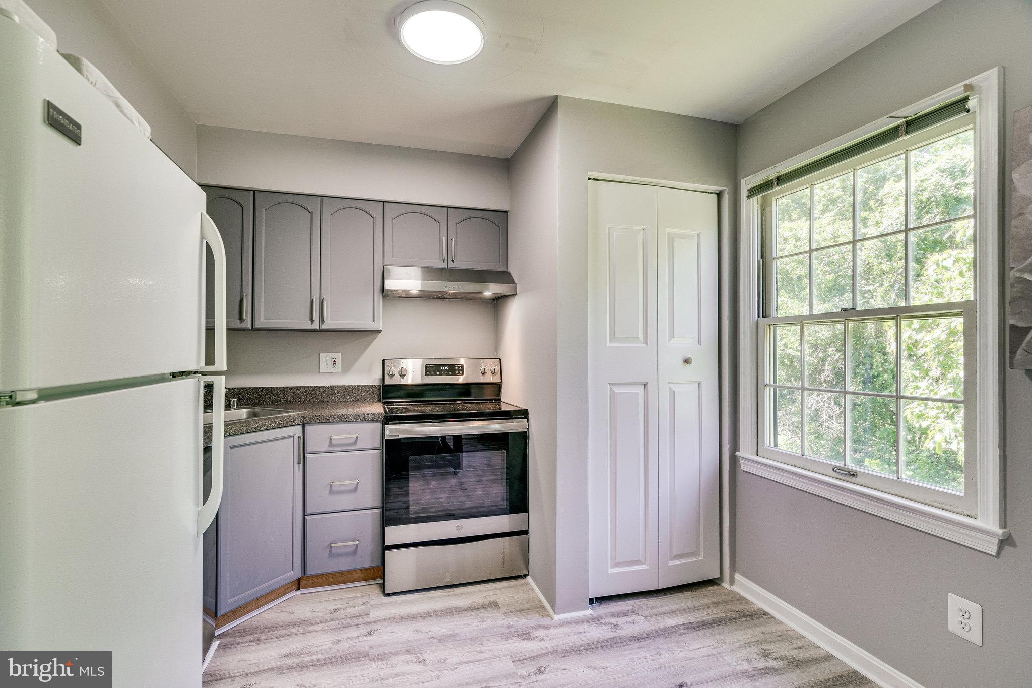 BEDFORD PARK - Residential