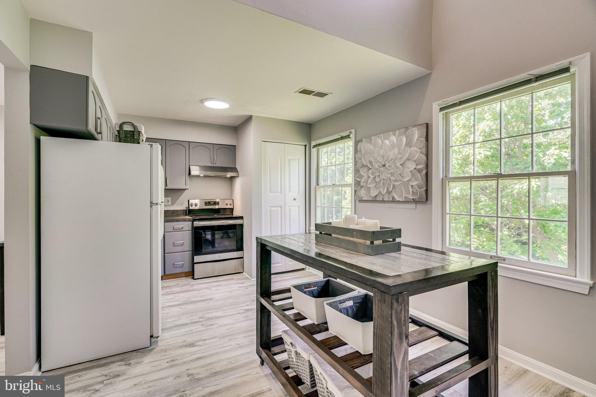 BEDFORD PARK - Residential