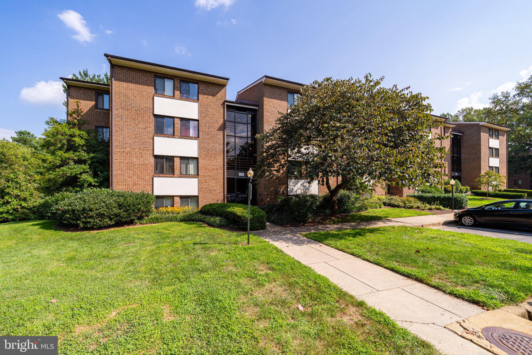 1429 NORTHGATE SQUARE 2A