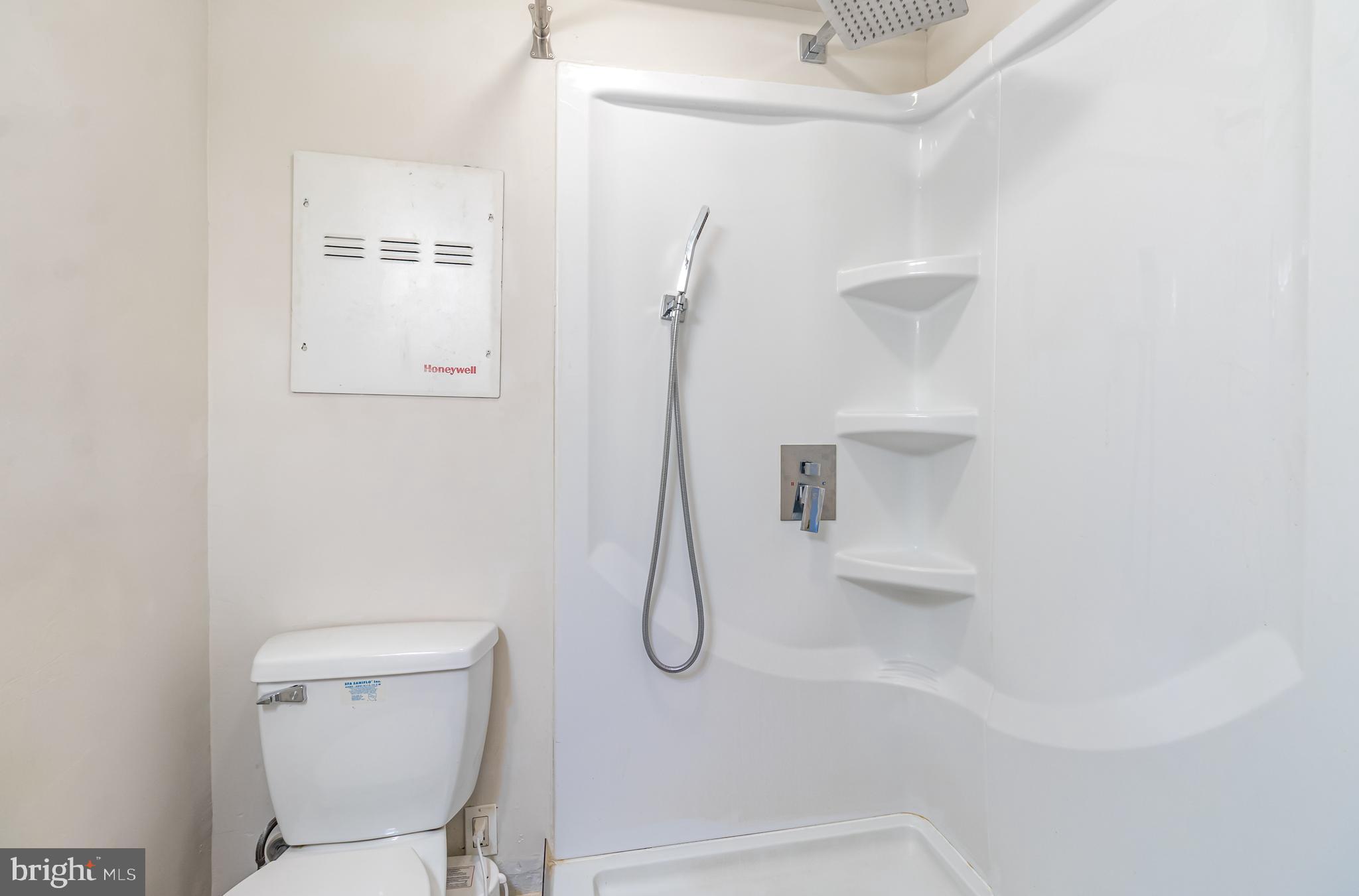 WELLINGTON MANOR - Residential