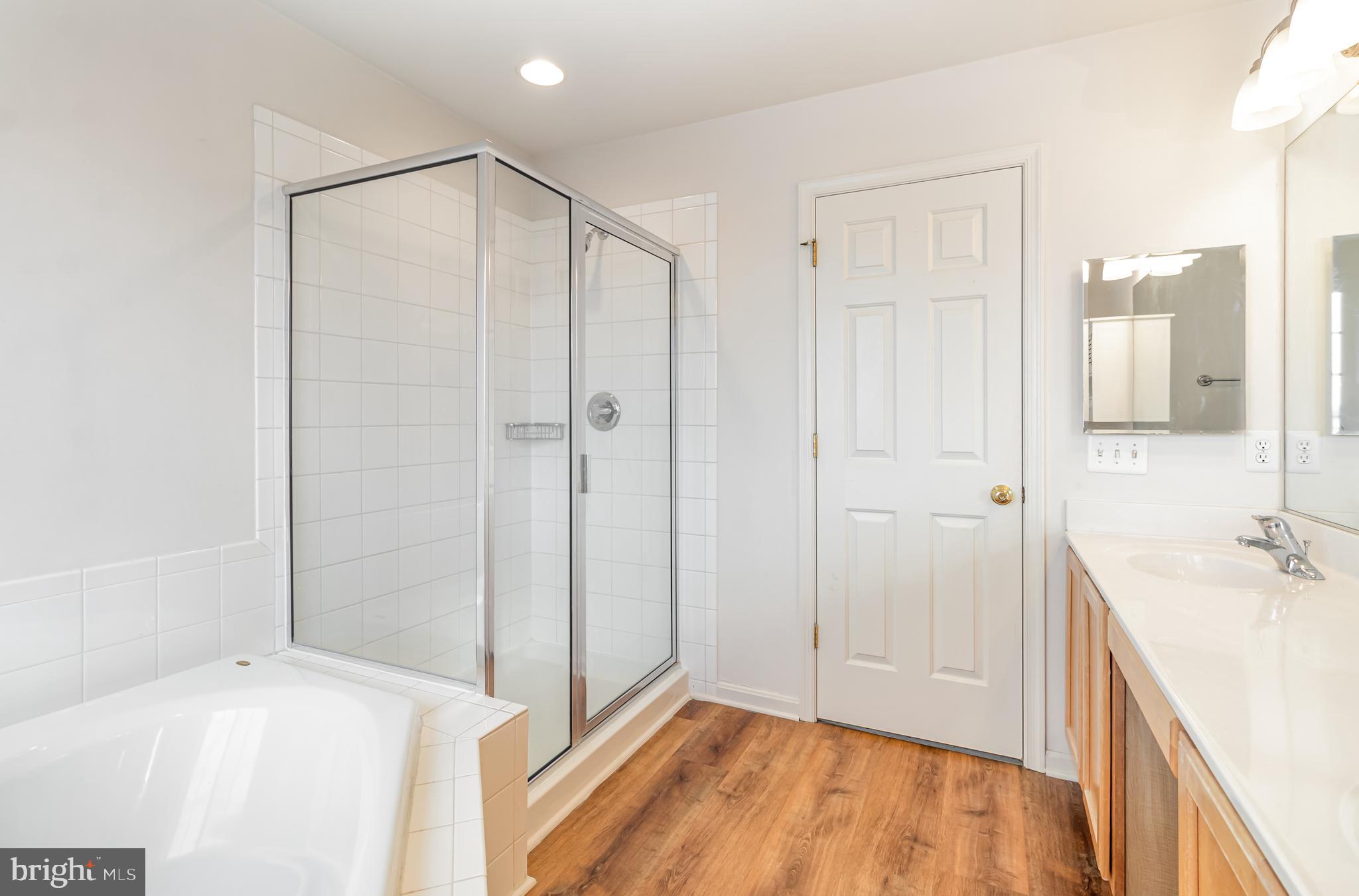 WELLINGTON MANOR - Residential