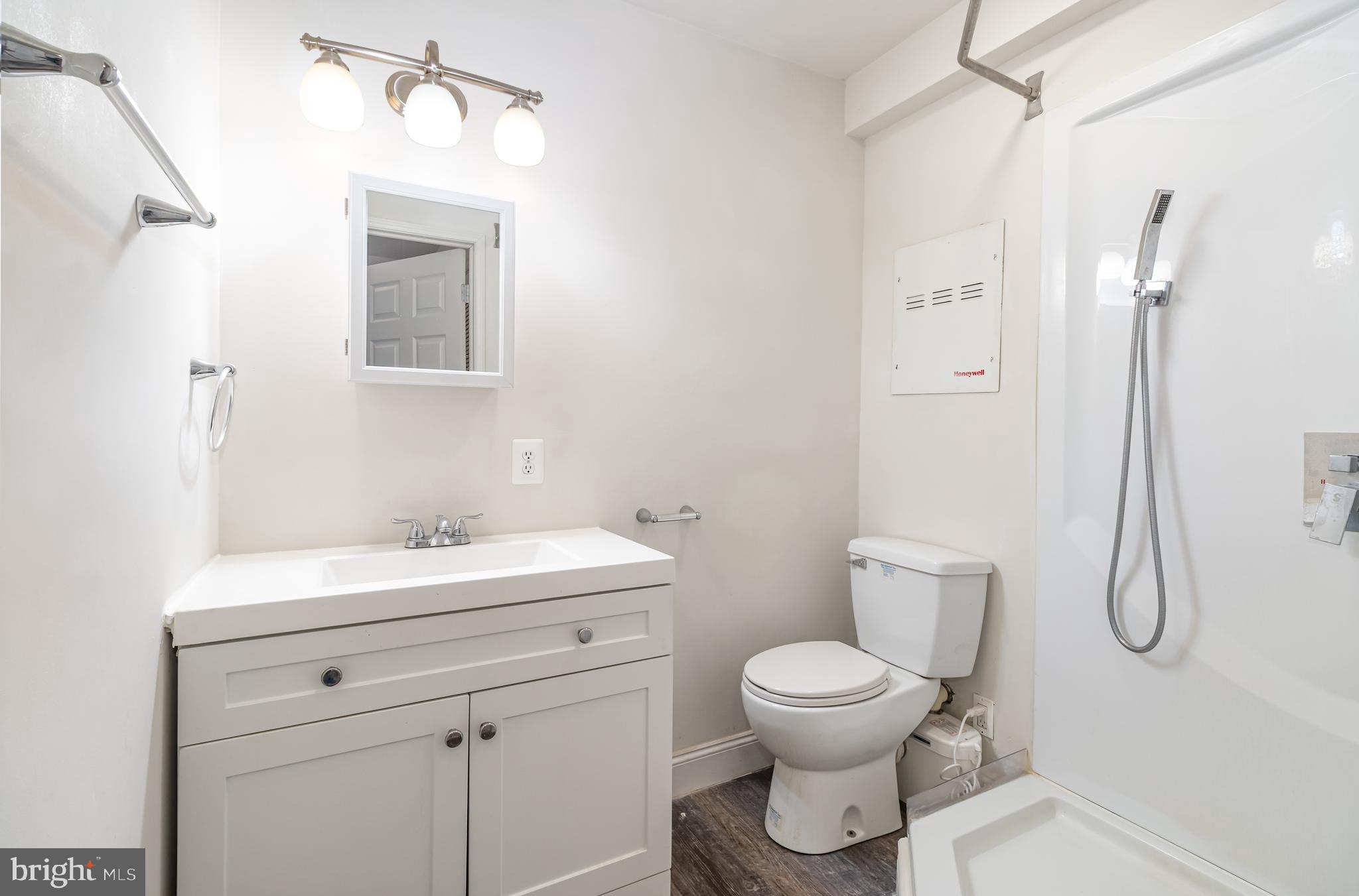 WELLINGTON MANOR - Residential