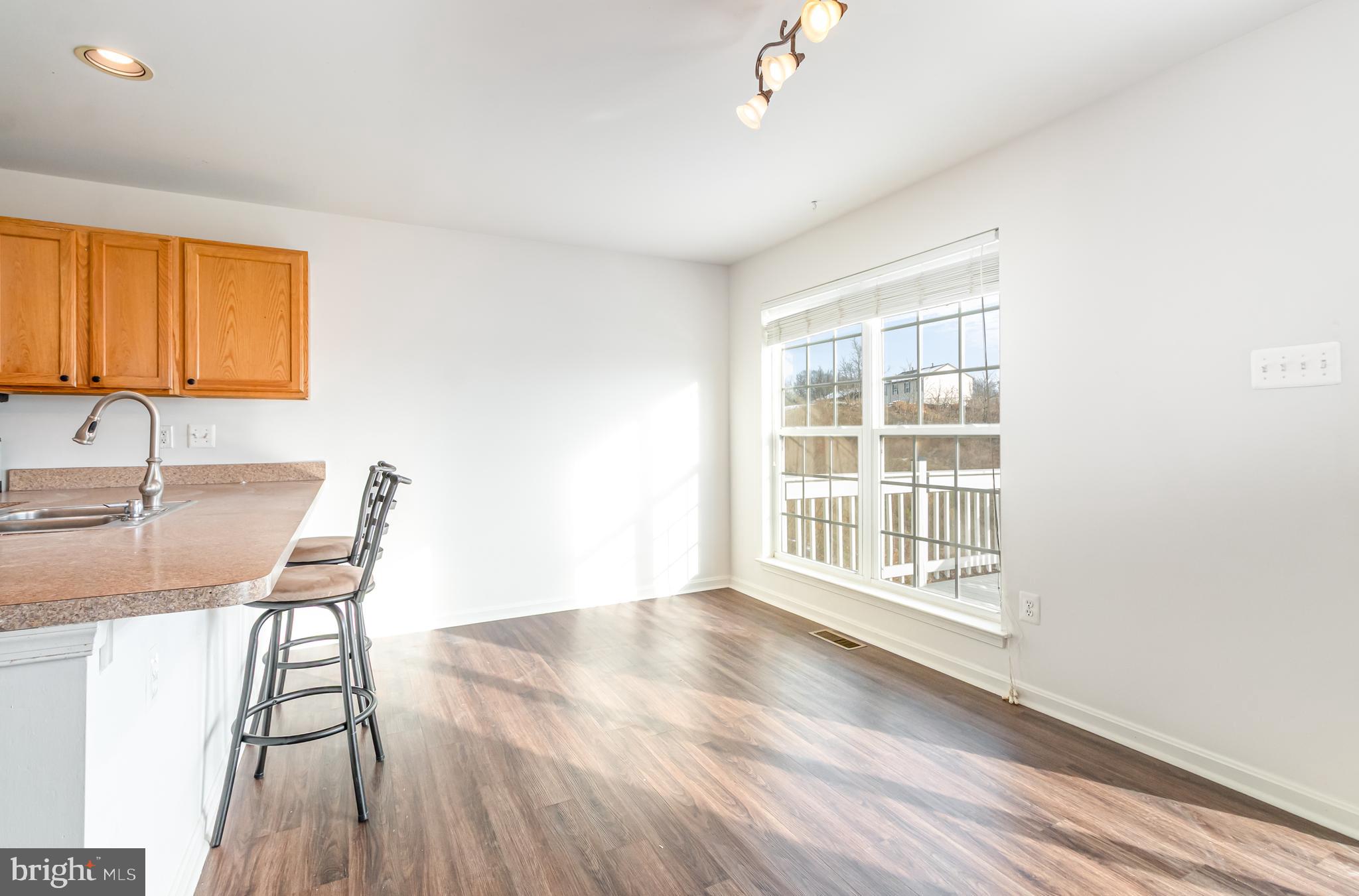 WELLINGTON MANOR - Residential