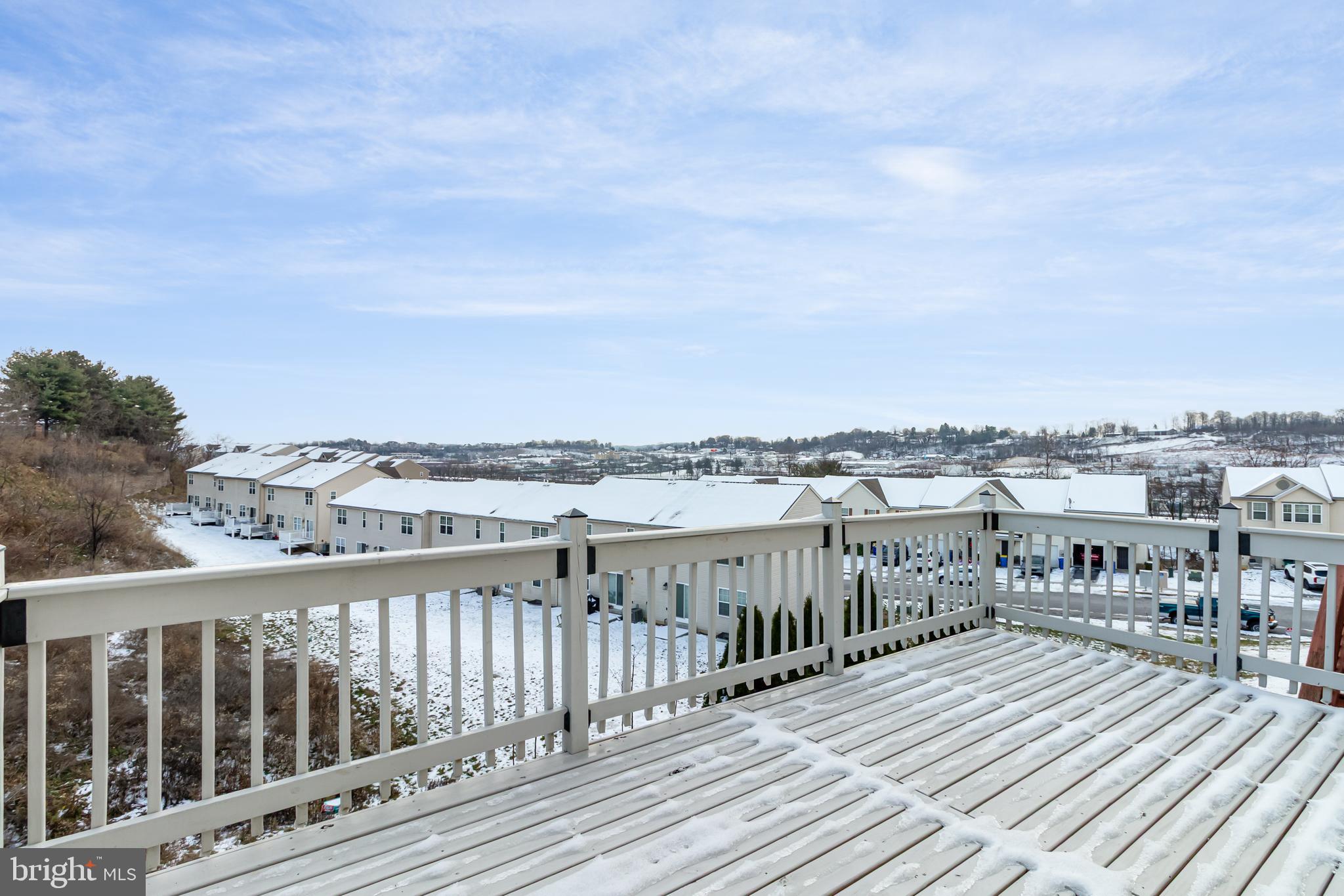 WELLINGTON MANOR - Residential