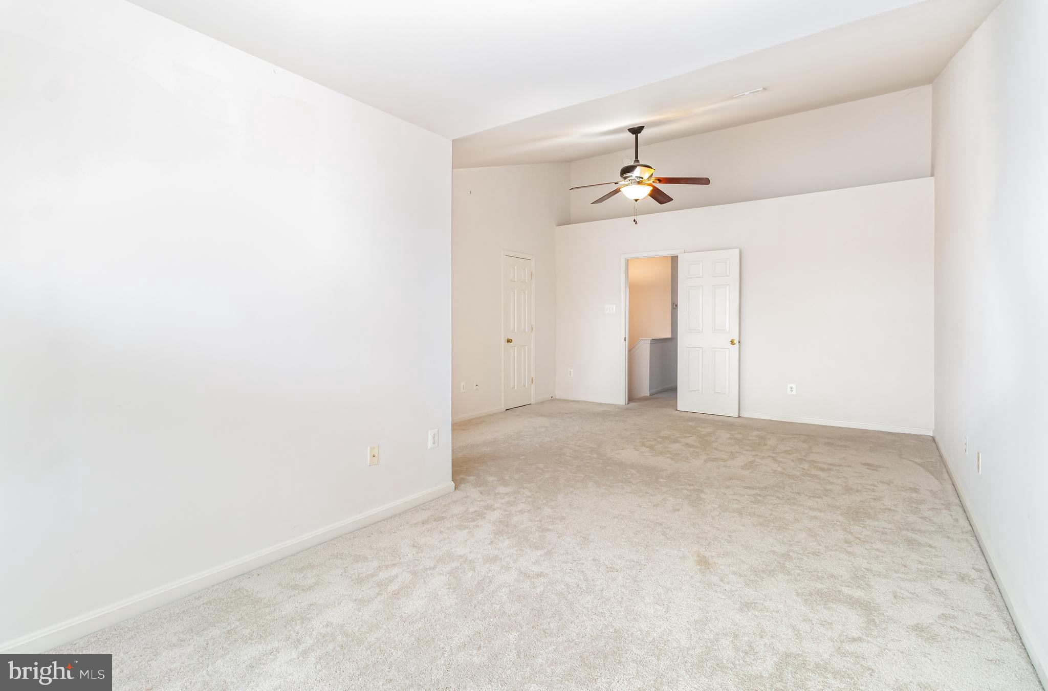 WELLINGTON MANOR - Residential