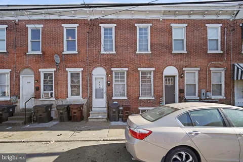 910 N Spruce Street, Wilmington, DE MLS: DENC2095940