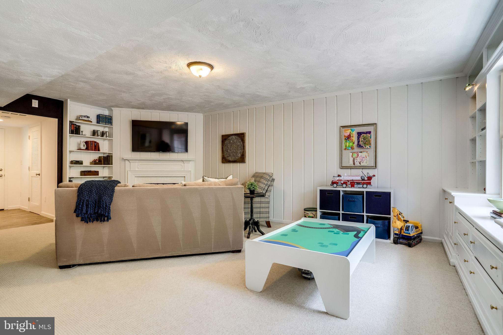 YATES GARDENS - Residential