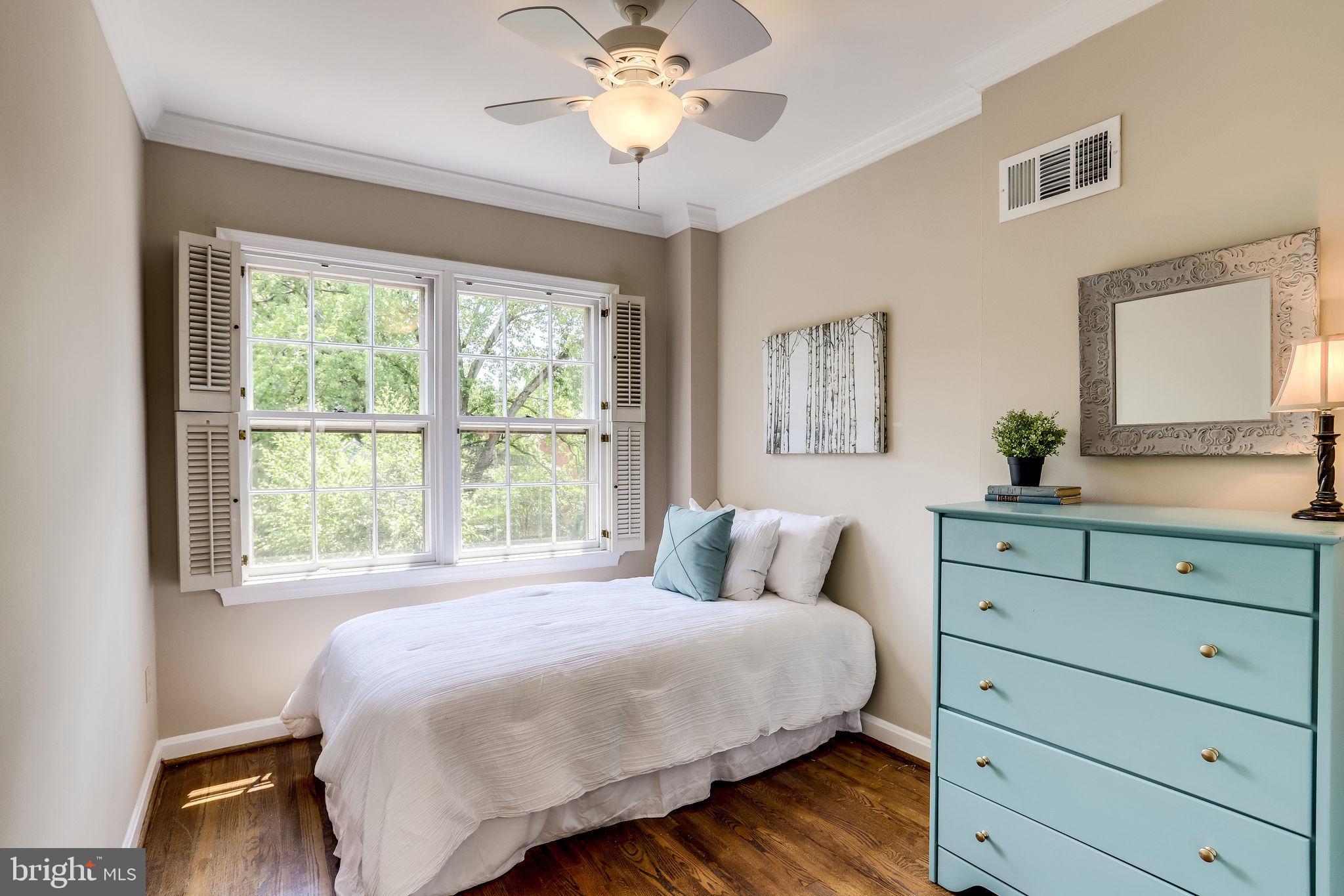 YATES GARDENS - Residential