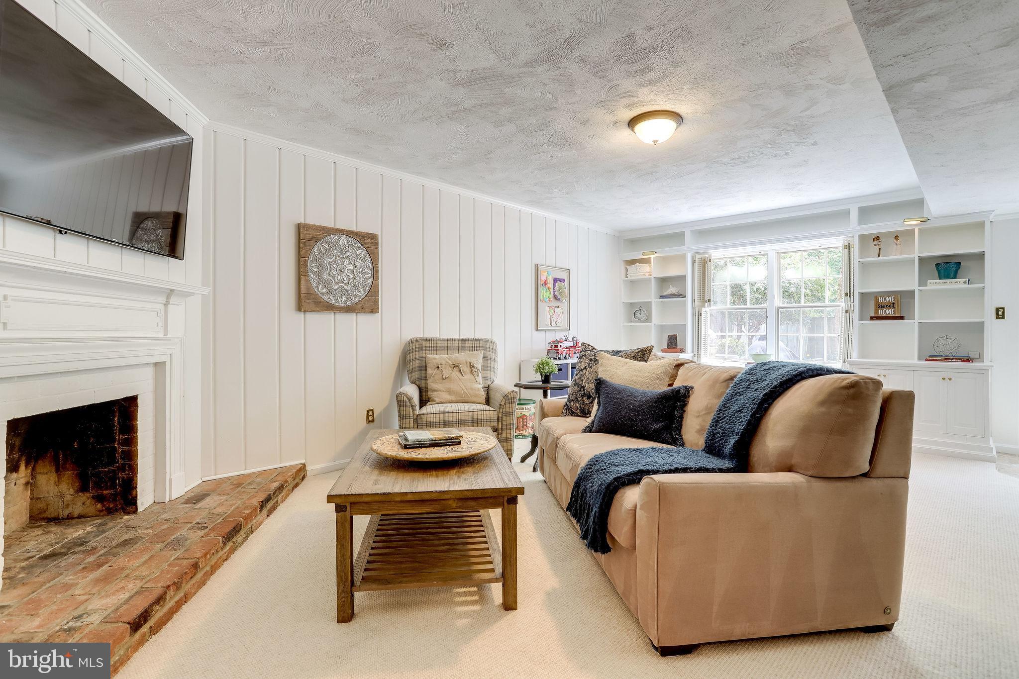 YATES GARDENS - Residential