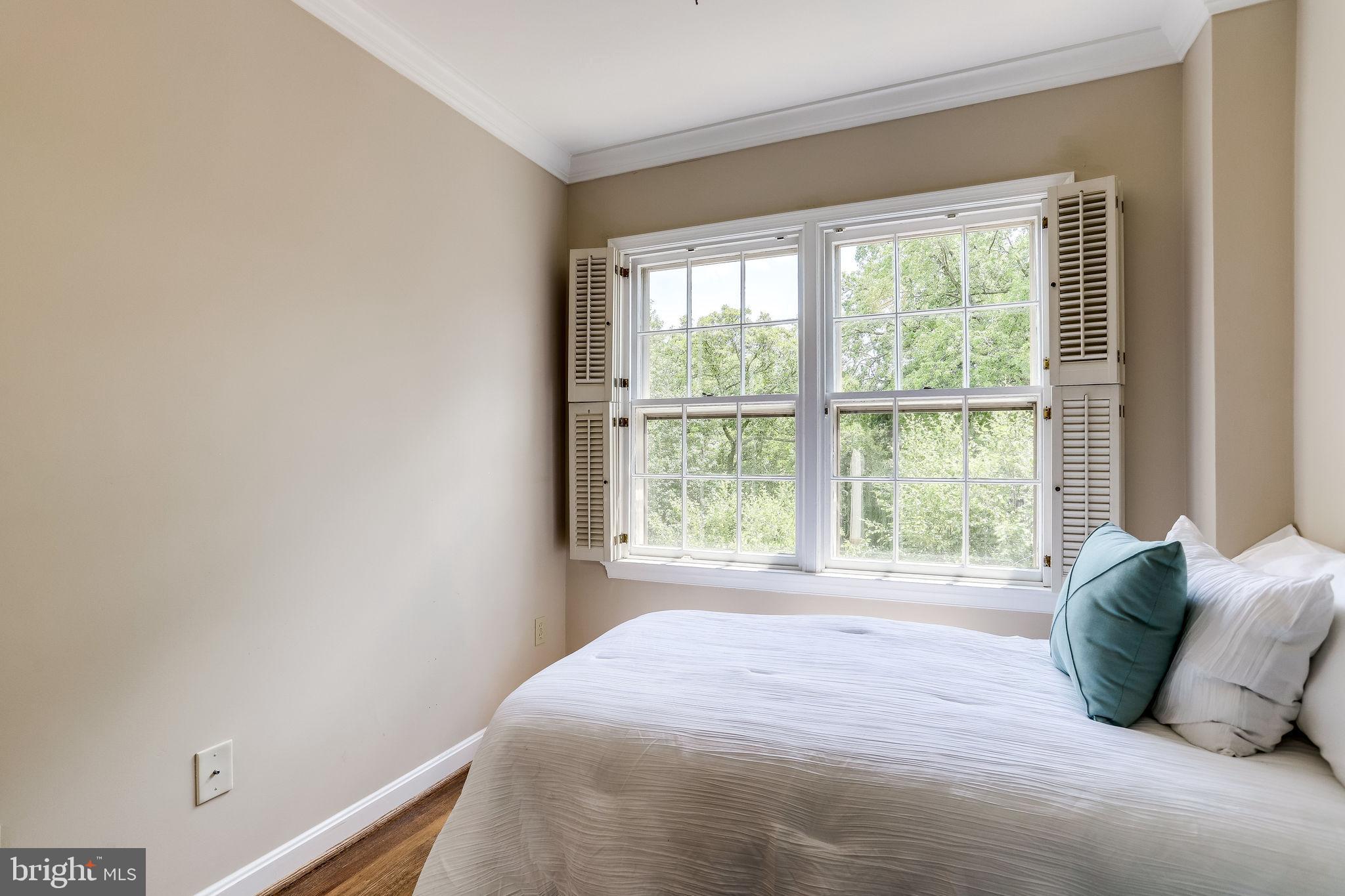 YATES GARDENS - Residential