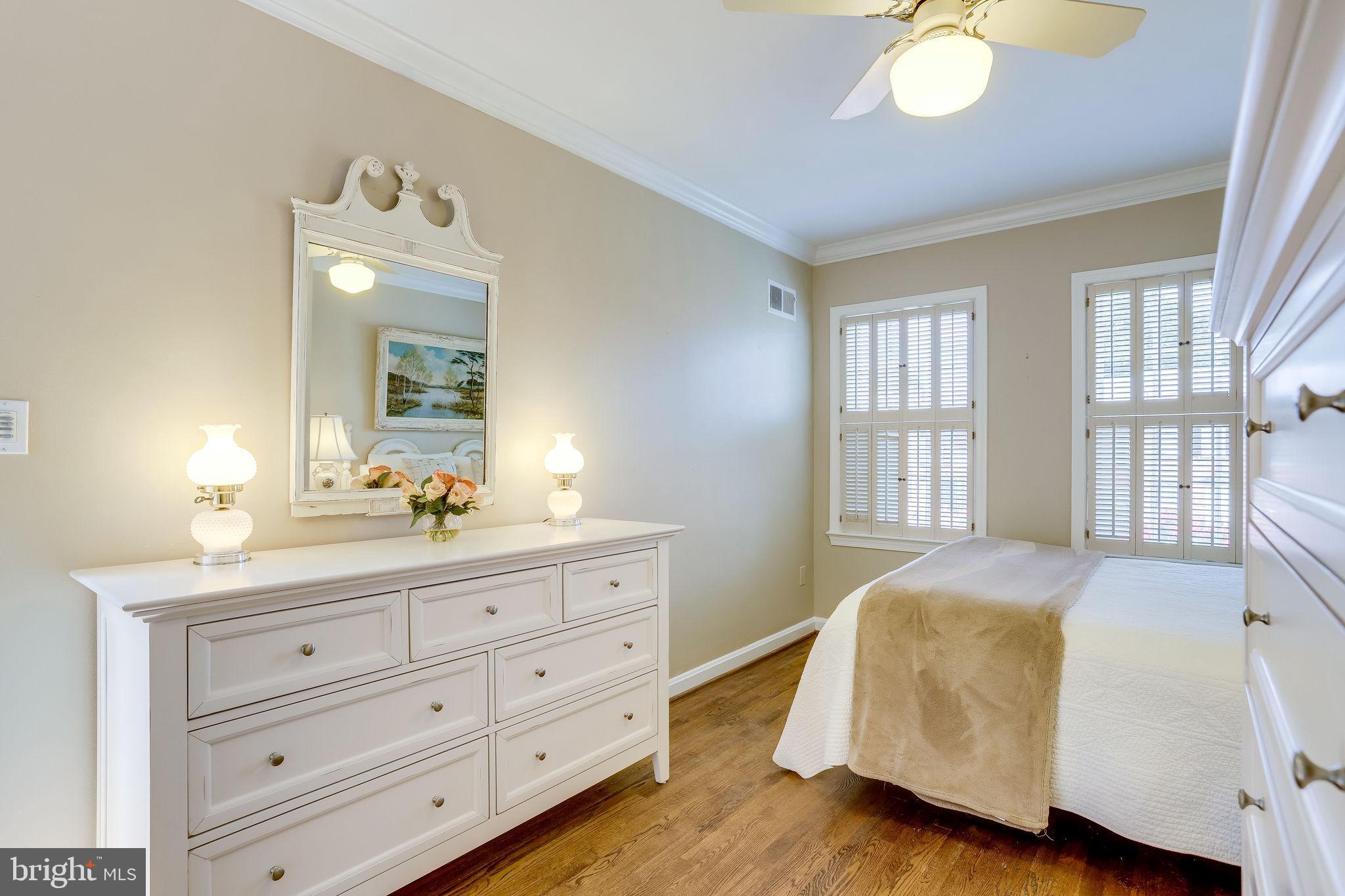 YATES GARDENS - Residential