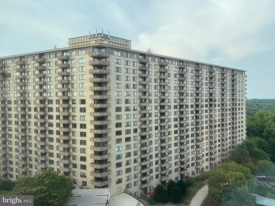 This cozy condo is located in the heart of Bethesda, providing easy access to shopping, dining, and entertainment. The open floor plan creates a bright and inviting living space, perfect for relaxing or entertaining guests. The kitchen is equipped with modern appliances, and the bedroom features ample closet space.Enjoy the convenience of having all utilities included in the rent, making budgeting a breeze. A dedicated parking space ensures hassle-free parking. New refrigerator and oven. All utilities included.