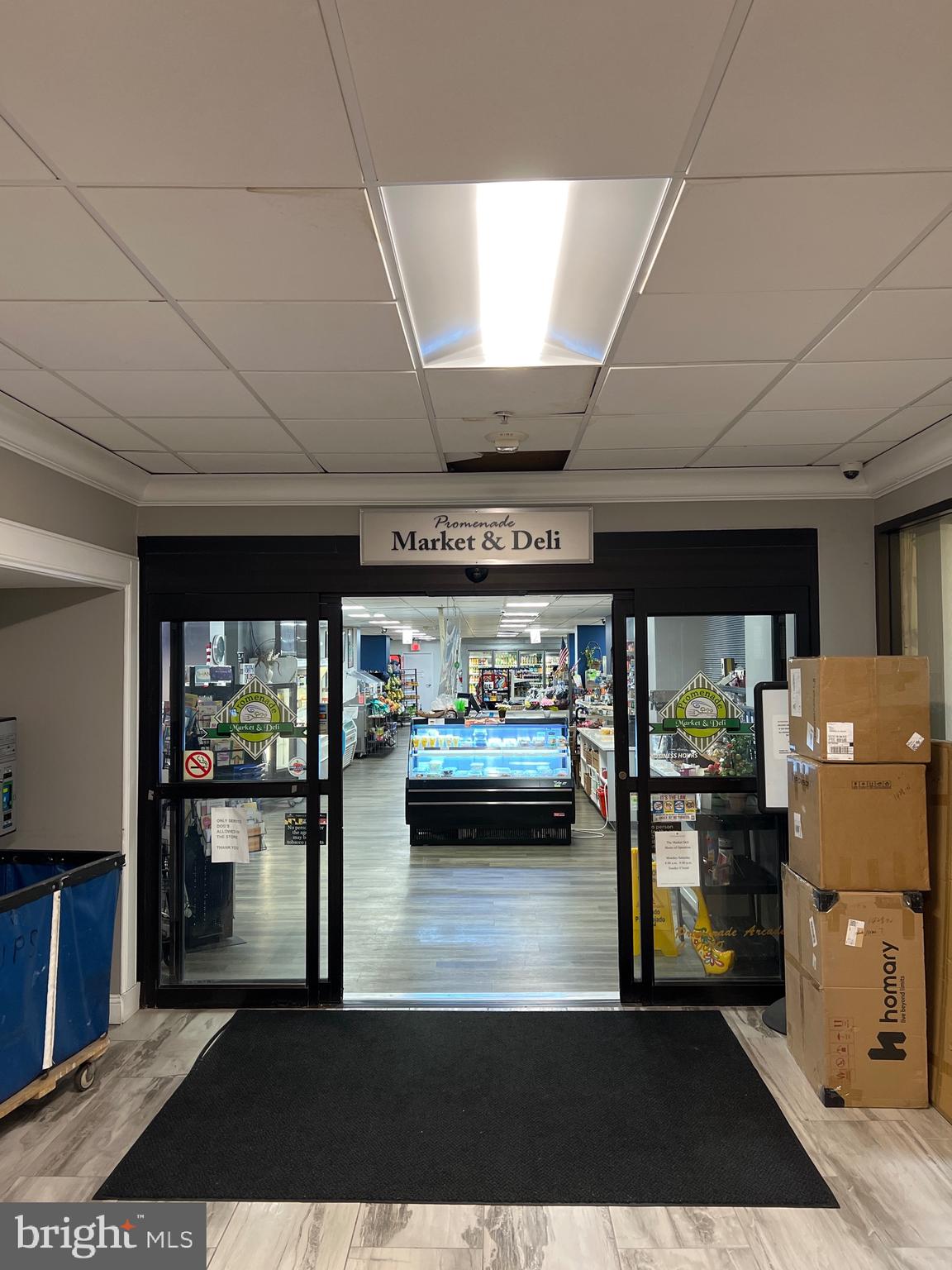 PROMENADE TOWERS - Residential Lease