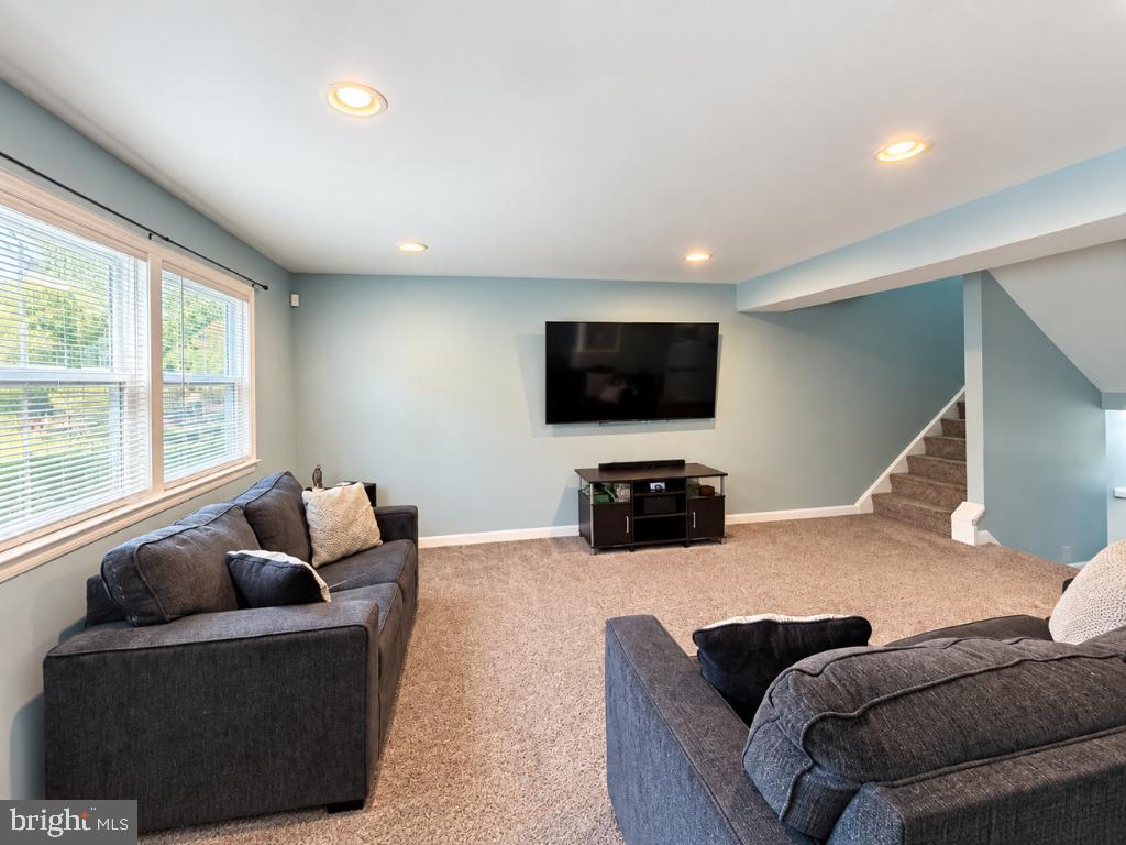 830 CALVERT TOWNE DRIVE