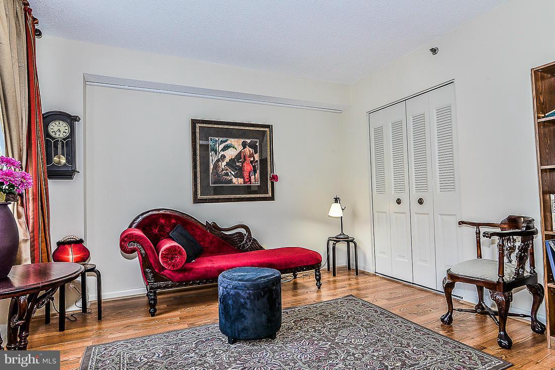 SKYLINE HOUSE - Residential