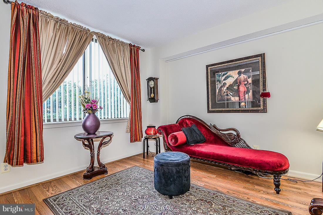 SKYLINE HOUSE - Residential