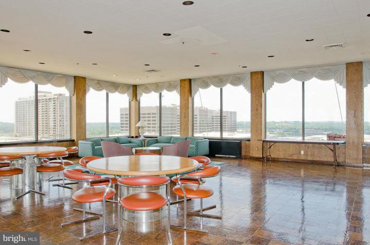 SKYLINE HOUSE - Residential